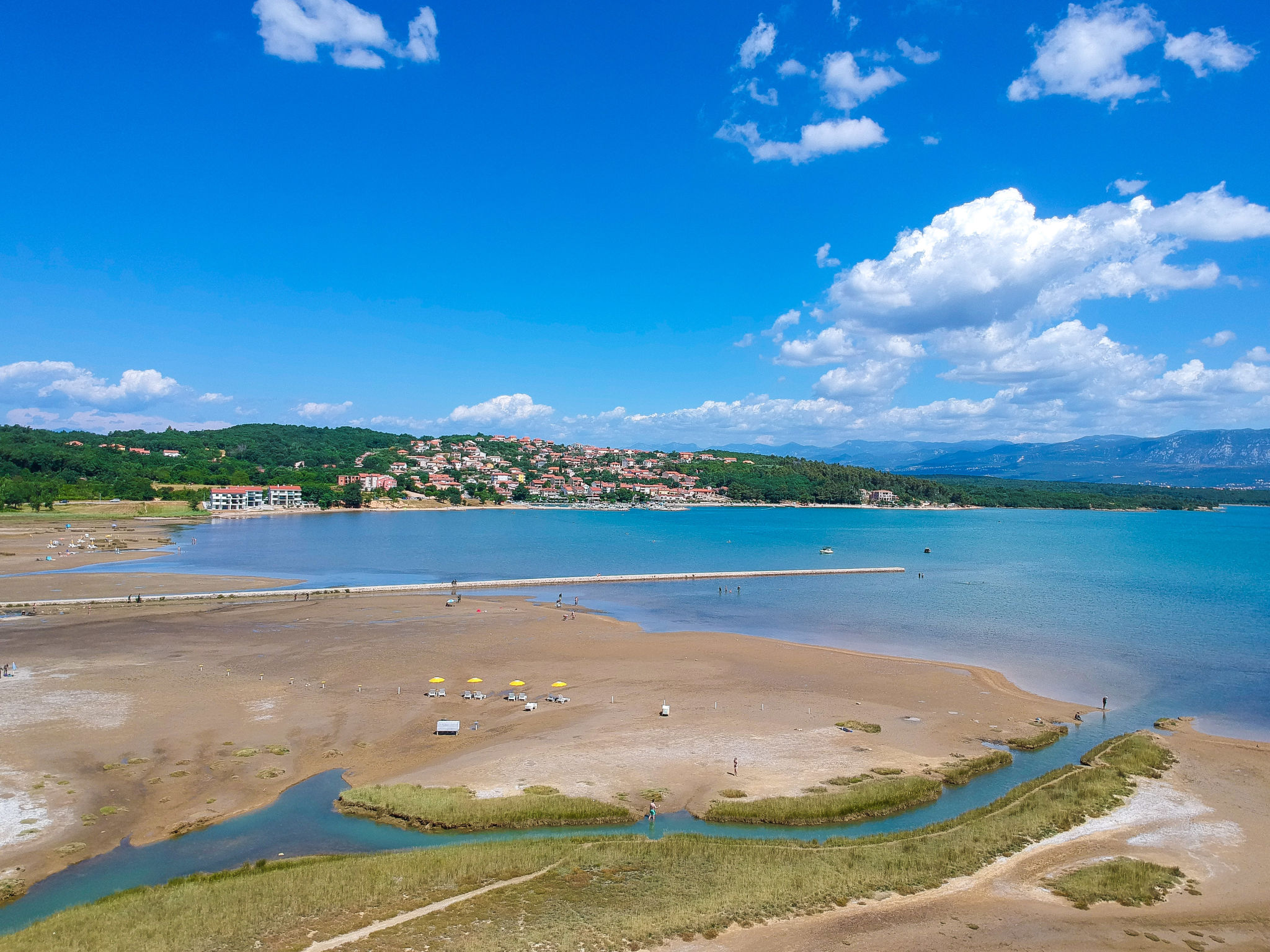 Villa Kamenica  im mediterranen Stil mit Innen- und Außenpool-Area