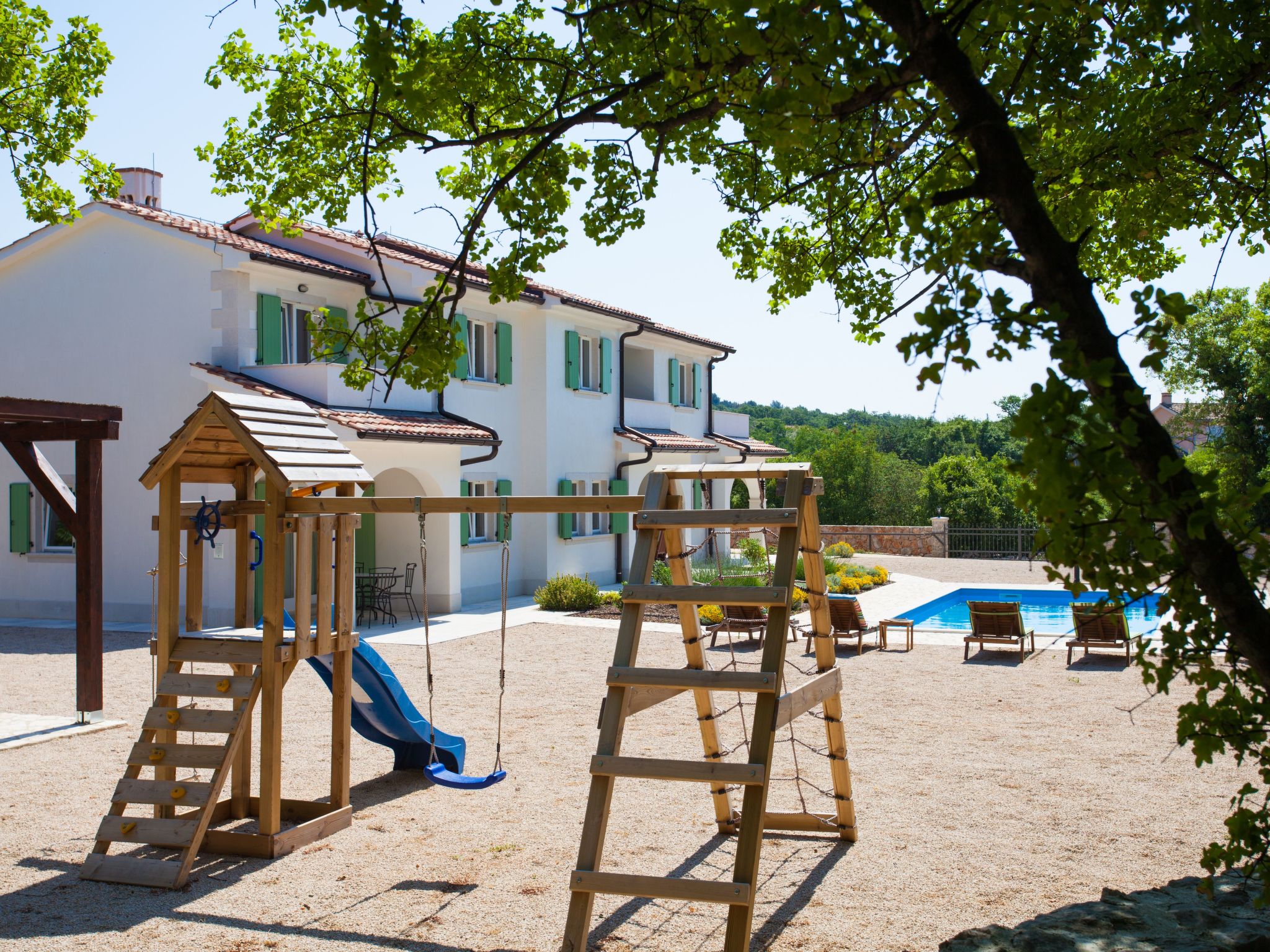 Luxuriöse Villa mit Pool inmitten der Natur-Image-tags.info