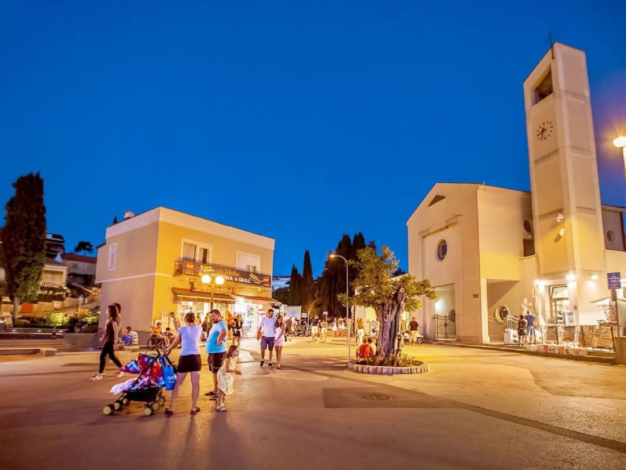 Luxuriöse Villa mit Pool inmitten der Natur-Image-tags.info