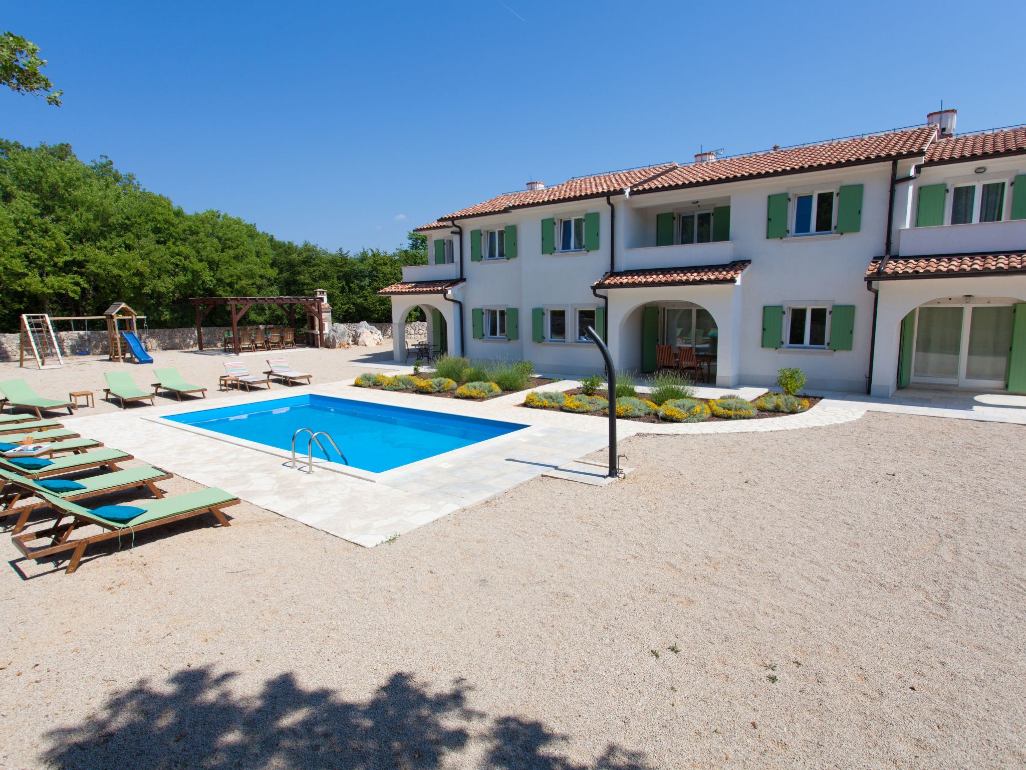 Luxuriöse Villa mit Pool inmitten der Natur-Image-tags.info