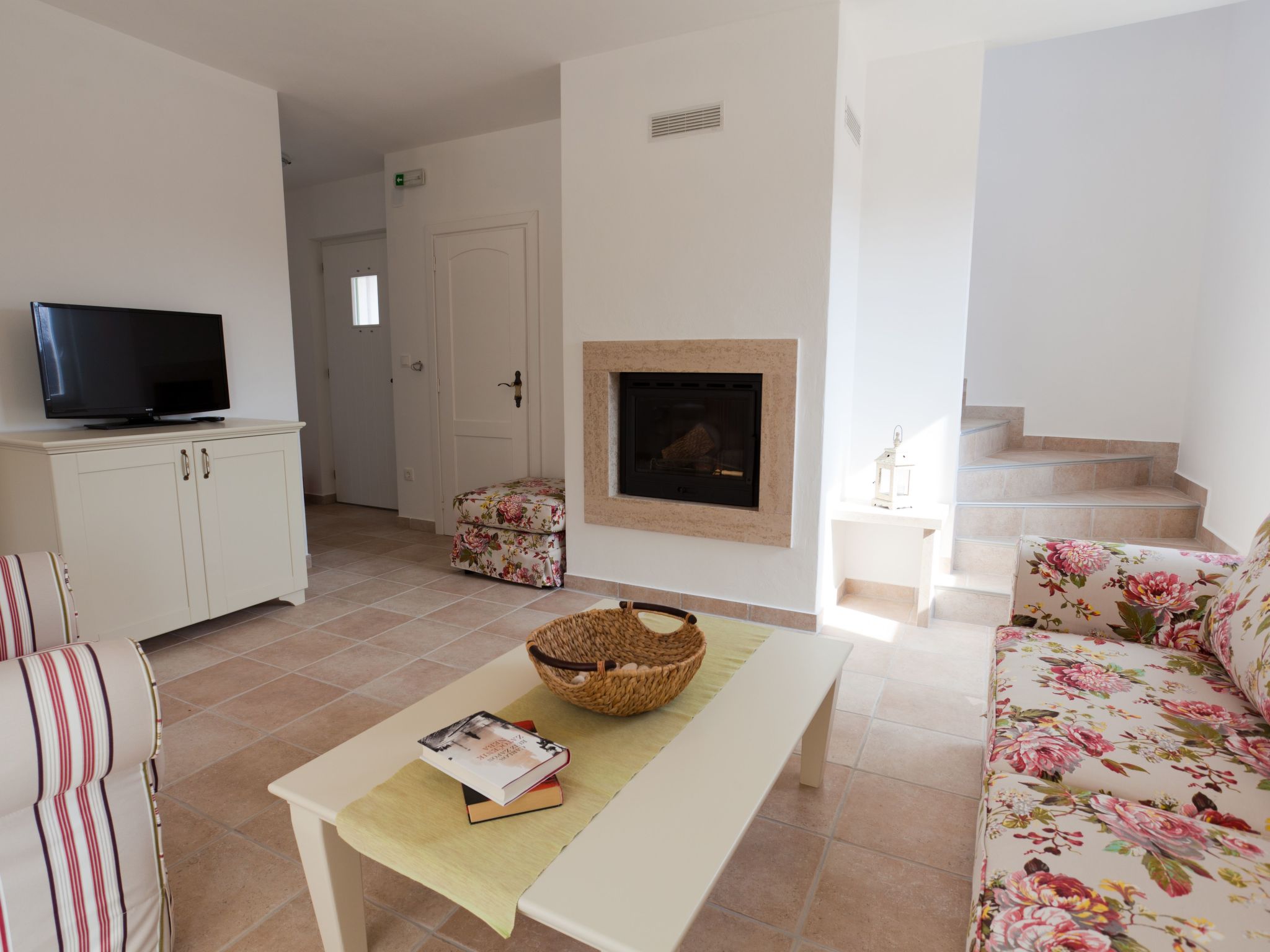 Luxuriöse Villa mit Pool inmitten der Natur-Image-tags.info