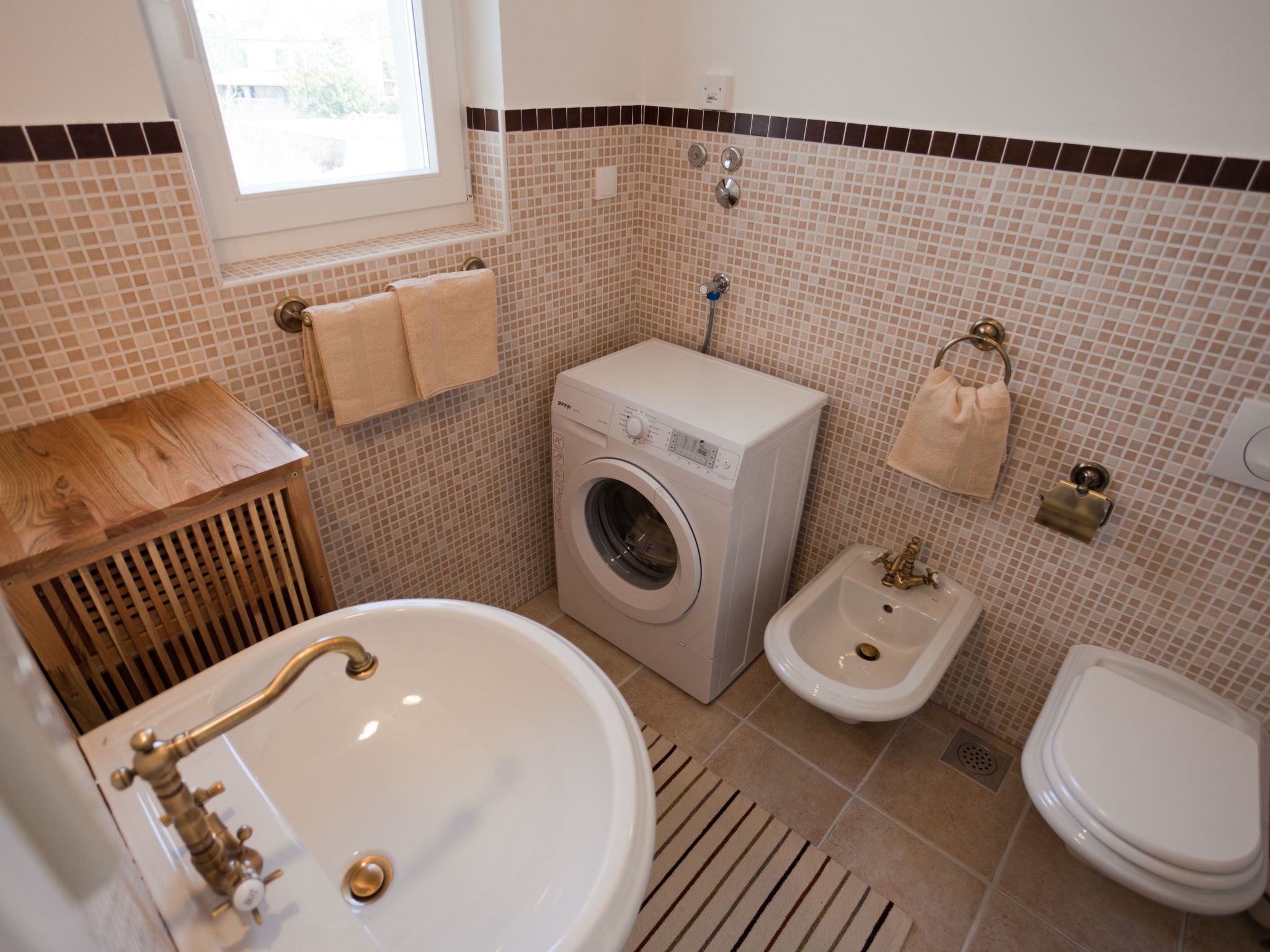 Luxuriöse Villa mit Pool inmitten der Natur-Image-tags.info