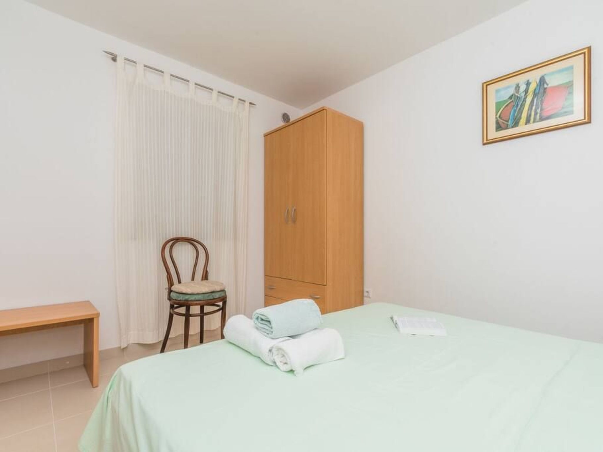 Große Wohnung in Klimno mit Möbliertem Balkon-Binnen