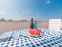 Romantisch appartement met balkon op 200 meter van de zee in Čižići - thumbnail 2