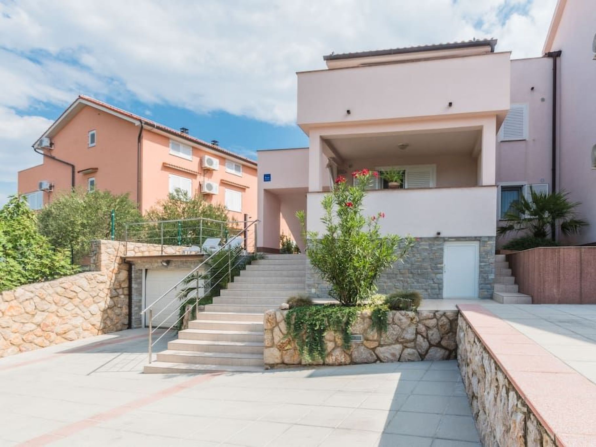 Discover the idyllic Klimno in the Kvarner Bay, a perfect retreat for up to 4 people in this charming holiday flat. Enjoy some time out with your loved ones, surrounded by a picturesque landscape that..