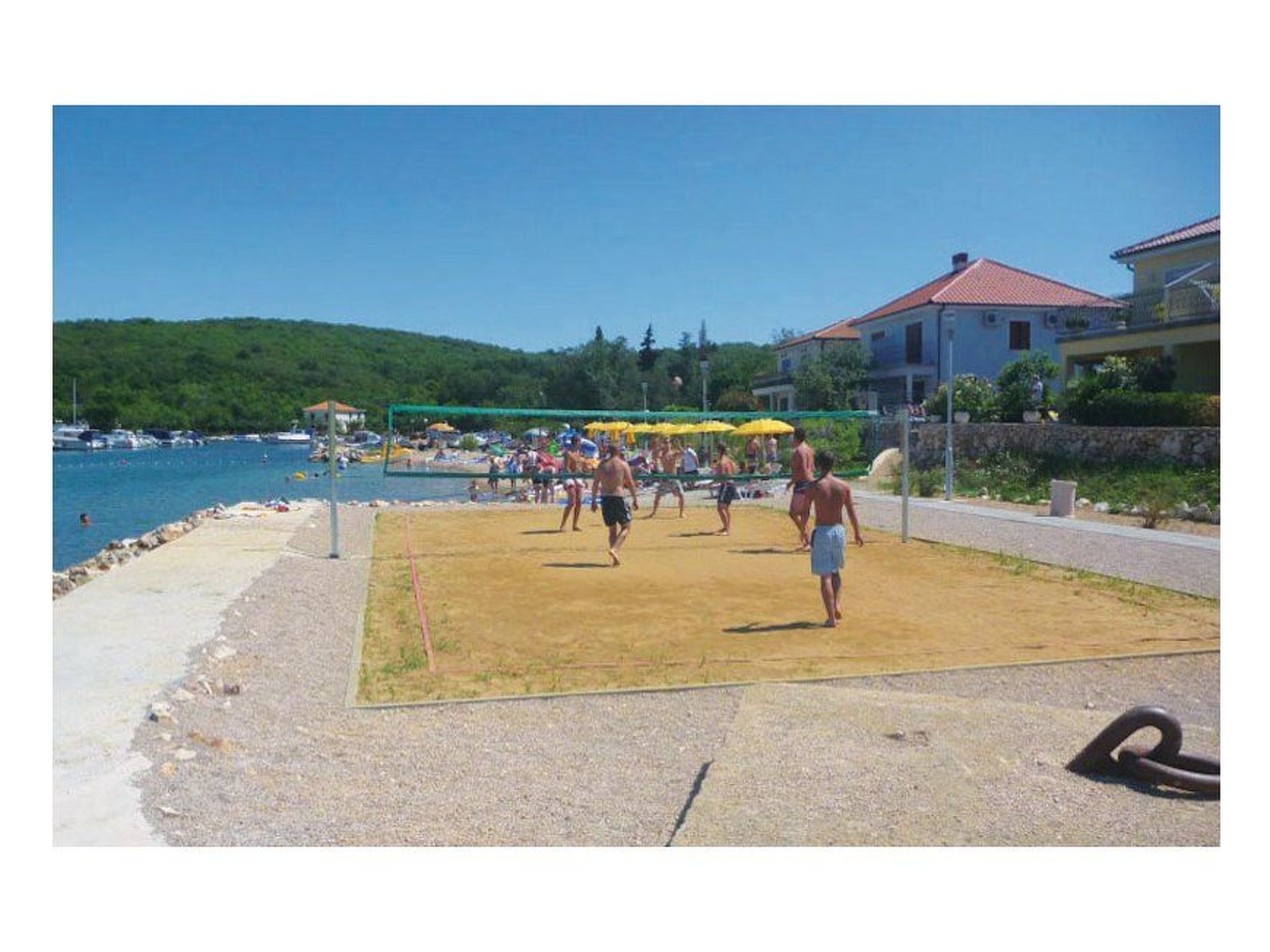 Große Wohnung in Klimno mit Möbliertem Balkon-Binnen