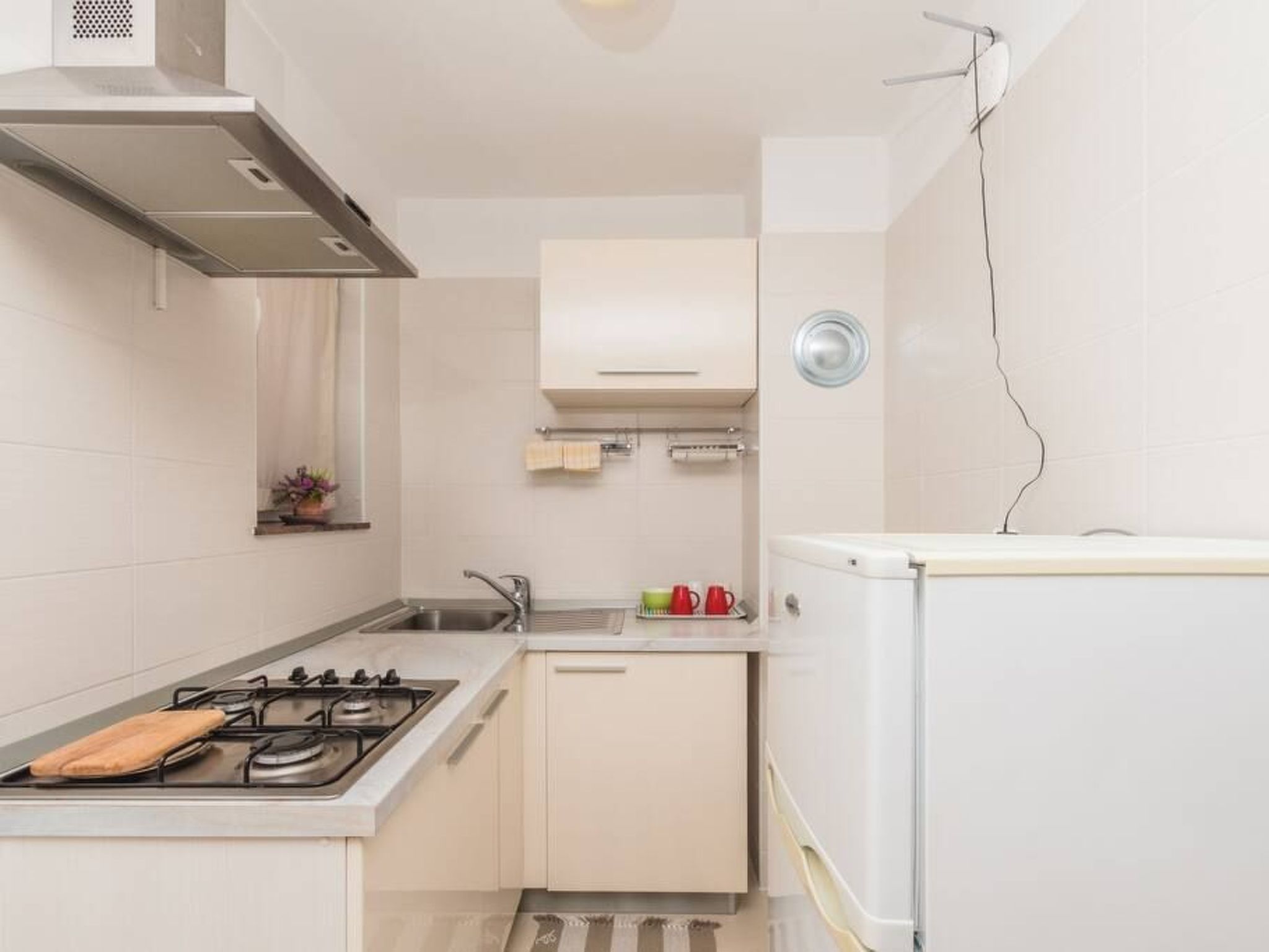 Große Wohnung in Klimno mit Möbliertem Balkon-Binnen