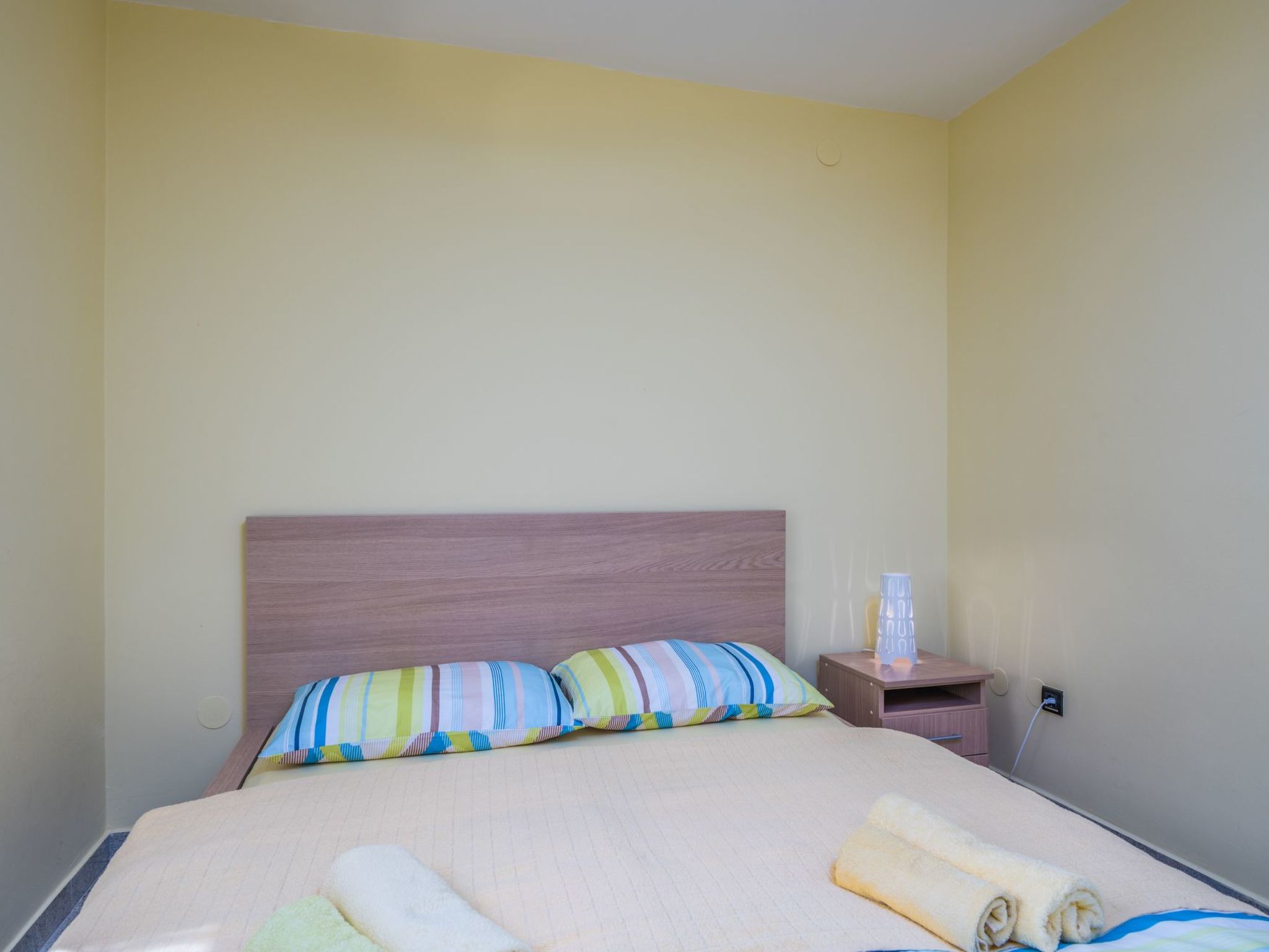 Mit Klimaanlage und Balkon-Binnen