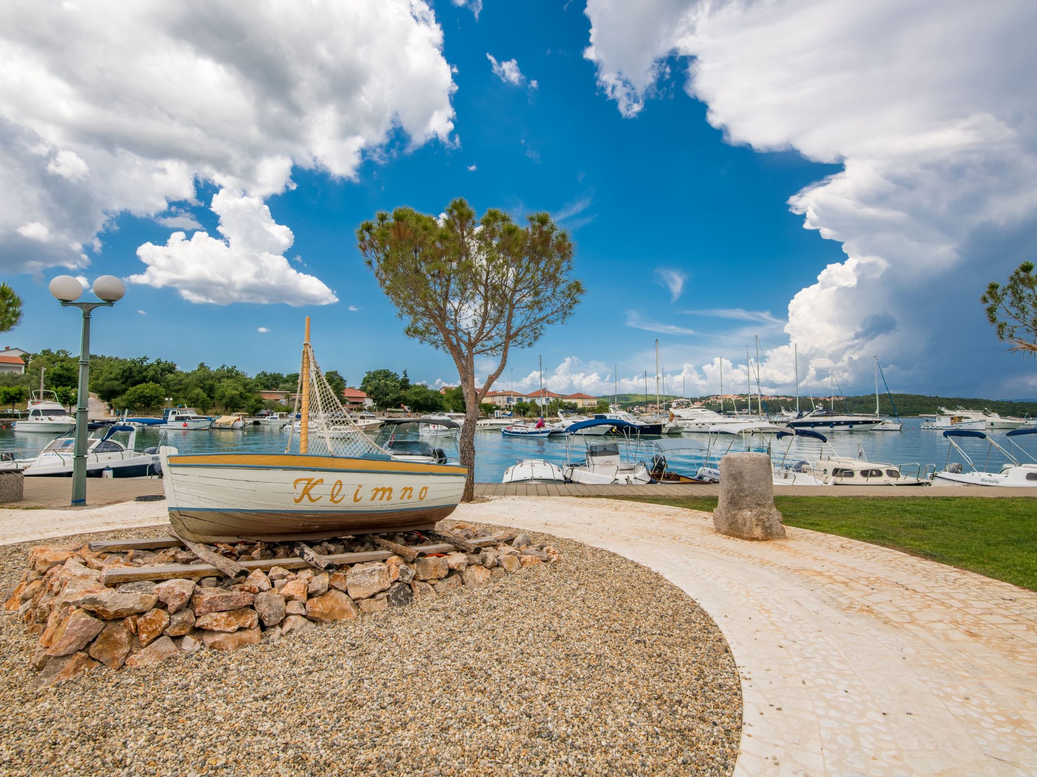 Mit Klimaanlage und Balkon-Binnen