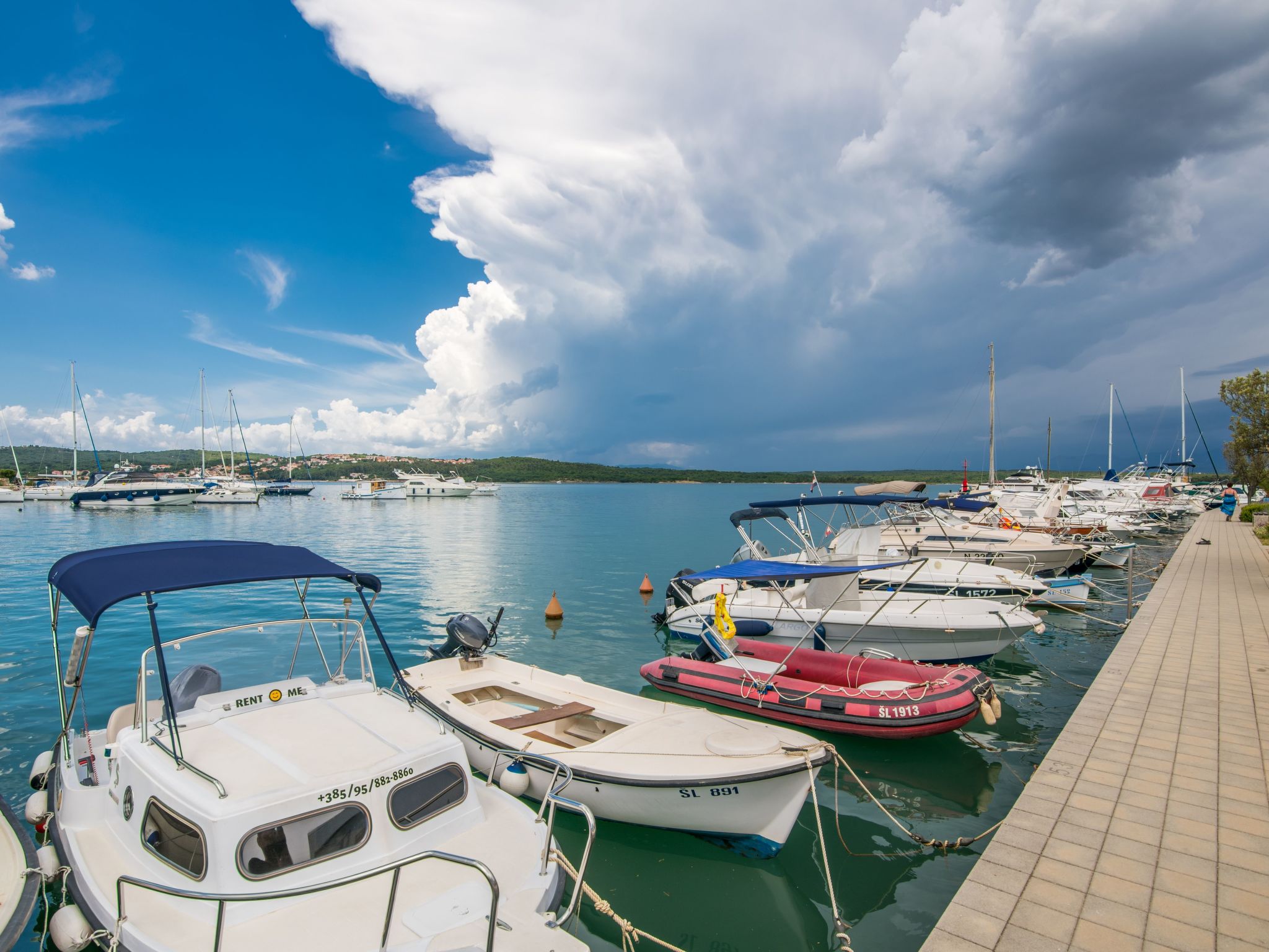 Mit Klimaanlage und Balkon-Binnen