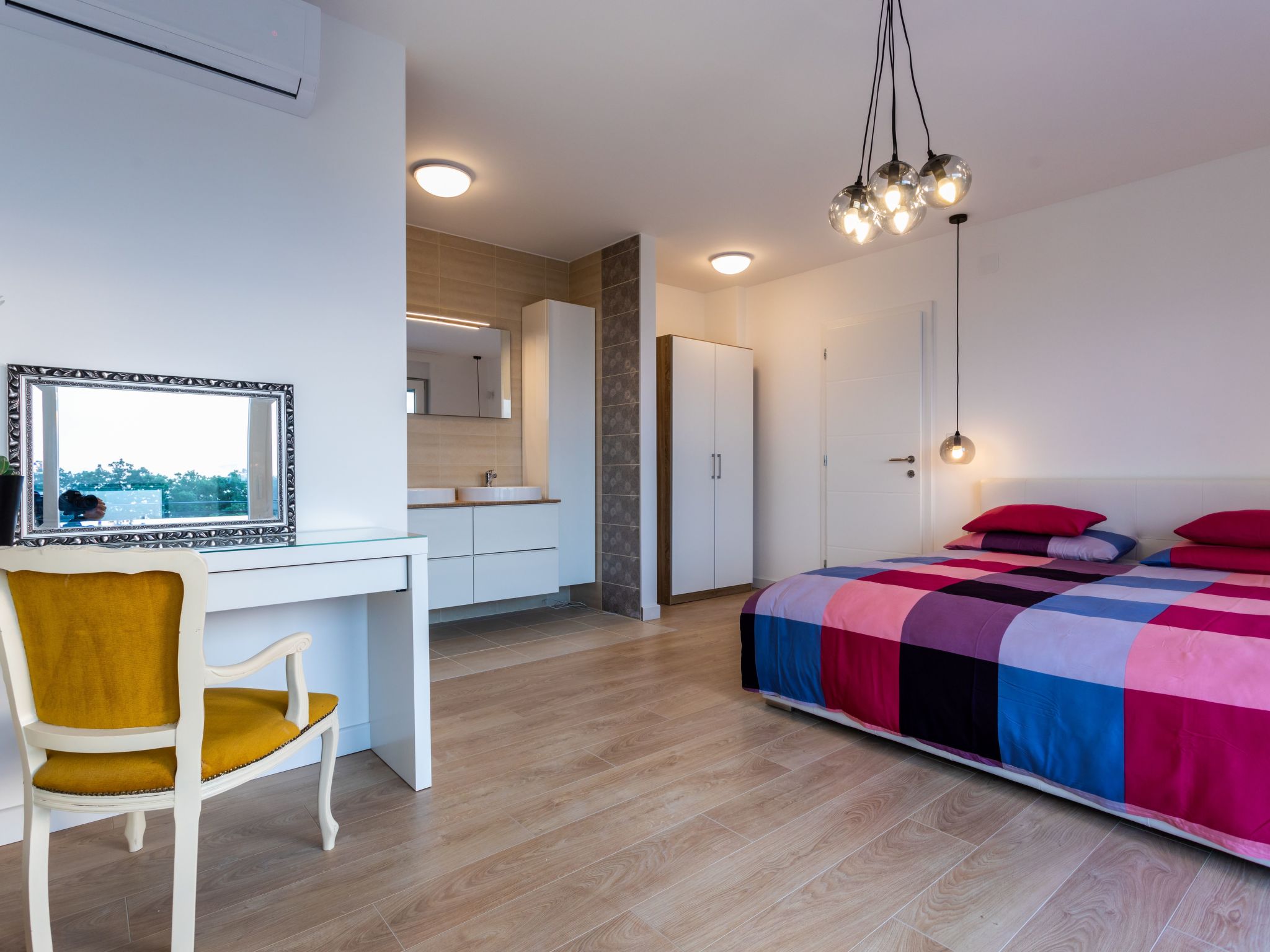 Villa Zara-Image-tags.info