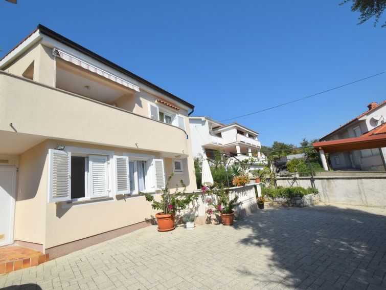 Op 450 m van zee: Vrijstaand appartement Julia1 in Čižići, Krk in Krk/Čižići
