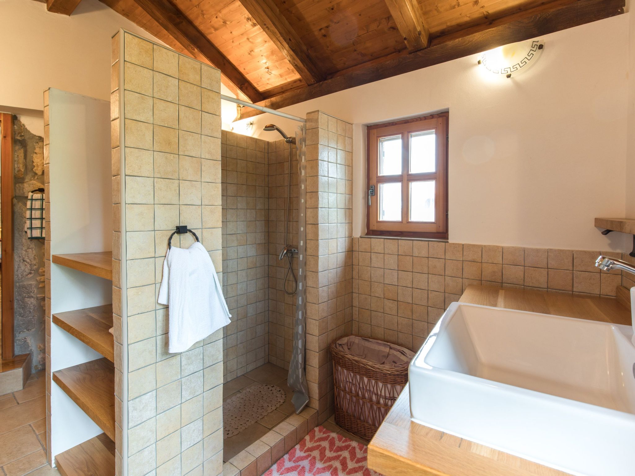 "Villa Nadia" mit eigenem Pool-Image-tags.info