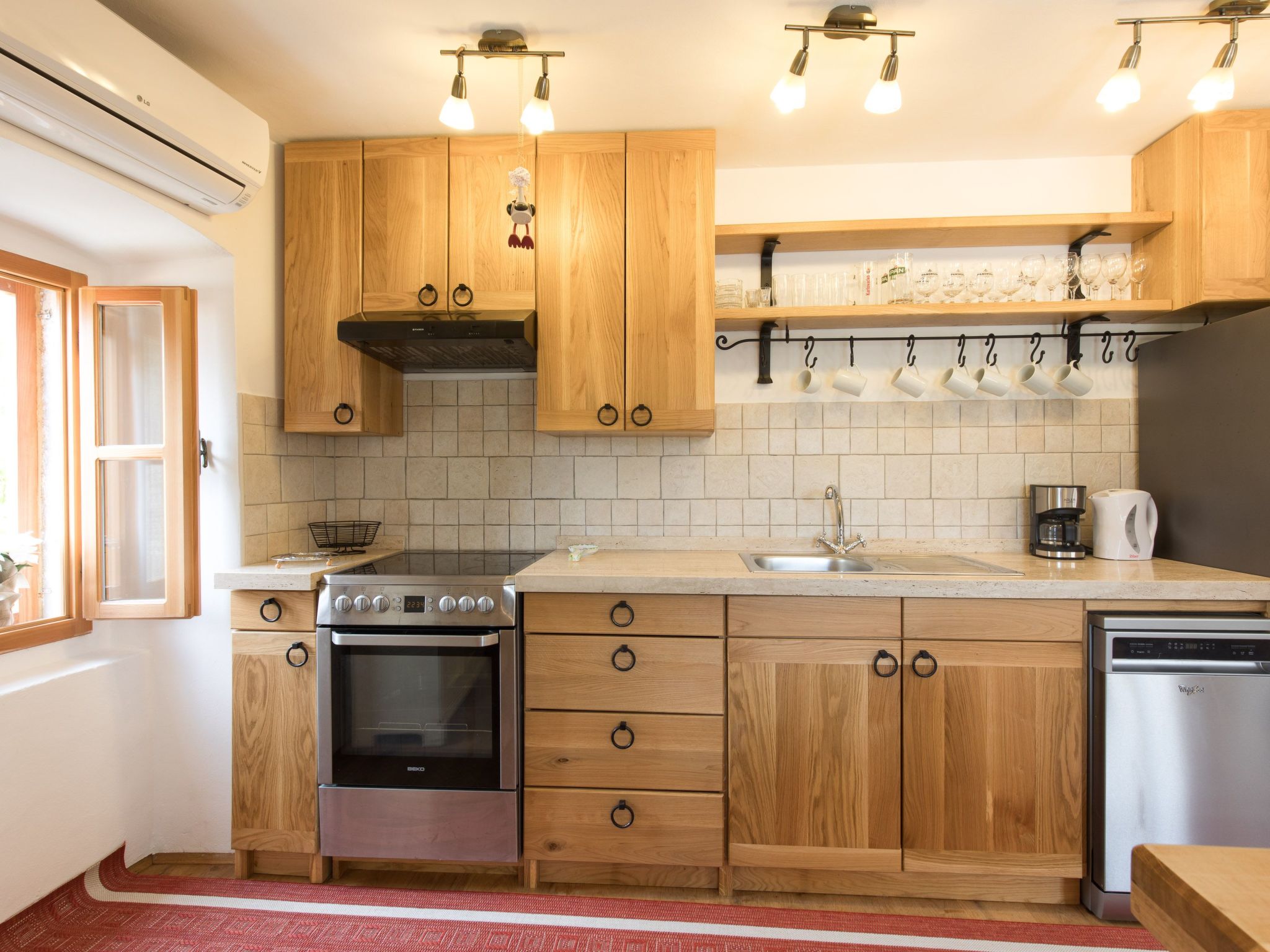 "Villa Nadia" mit eigenem Pool-Image-tags.info