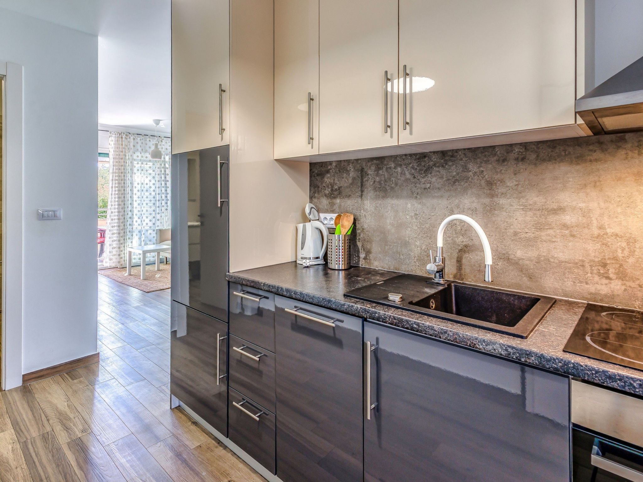 Medna B2-Image-tags.info