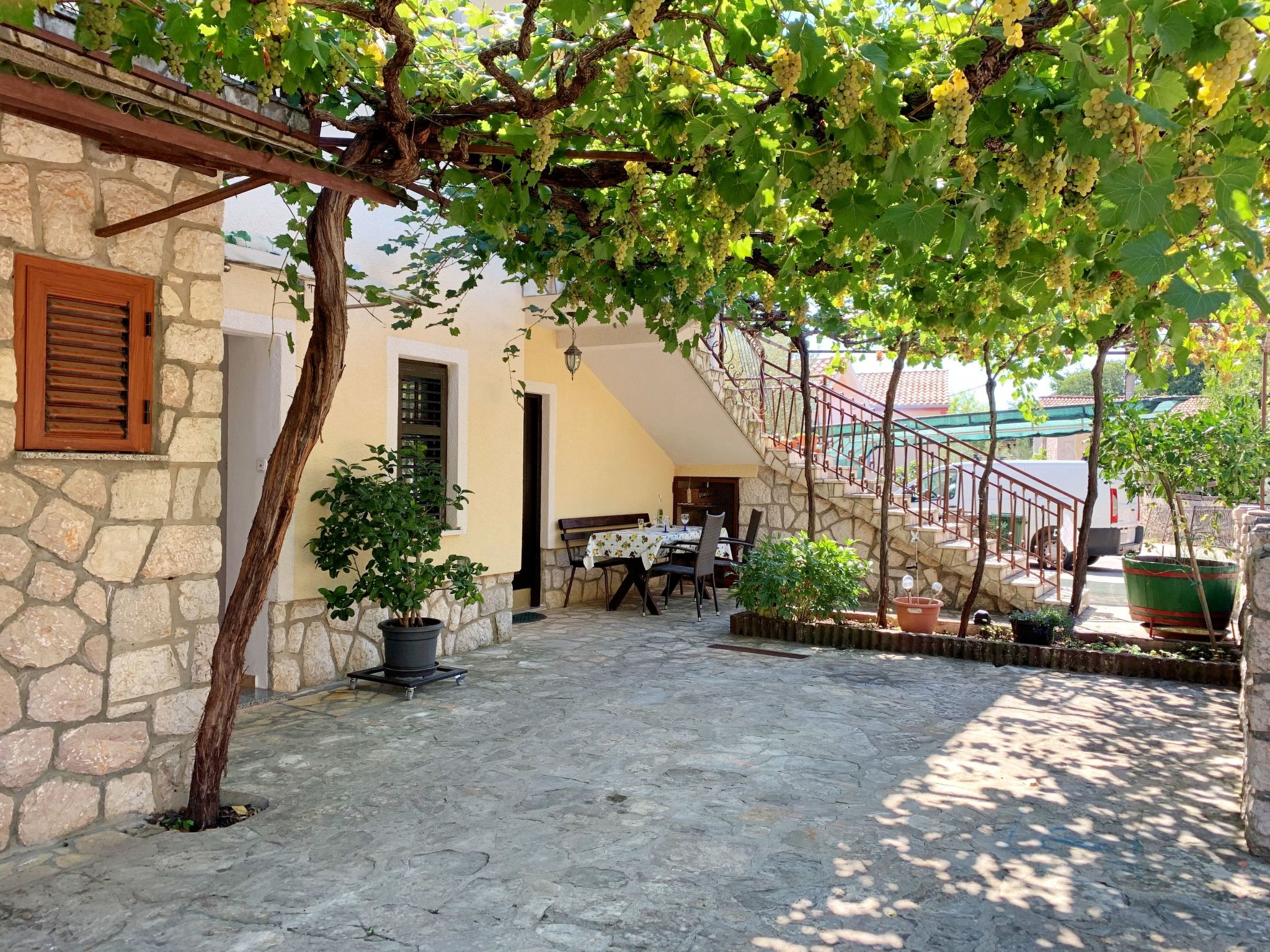 Apartment Santic-Dedans