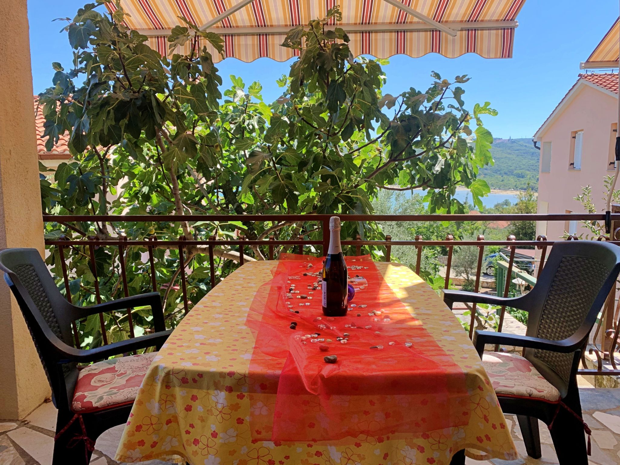 Apartment Santic-Dedans