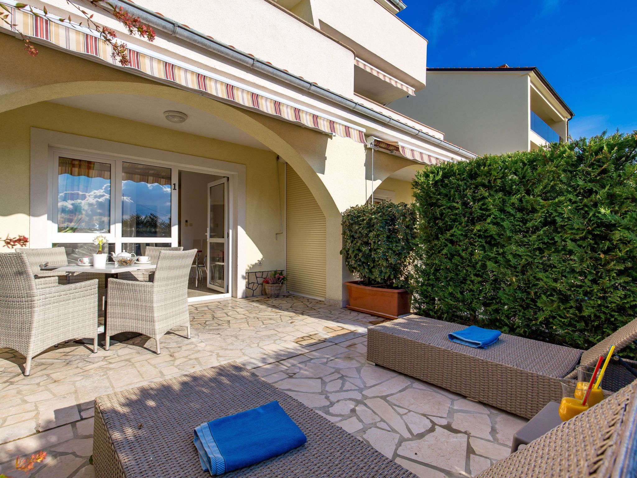 Moderne Wohnung im Erdgeschoss-Dedans