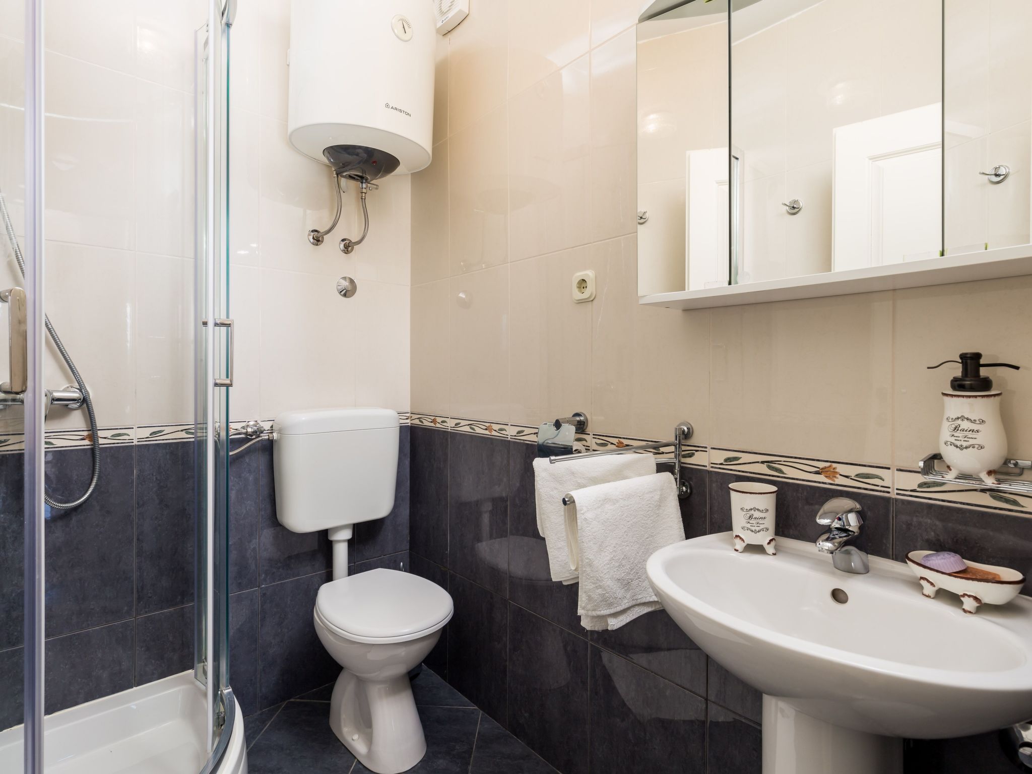 Moderne Wohnung im Erdgeschoss-Dedans