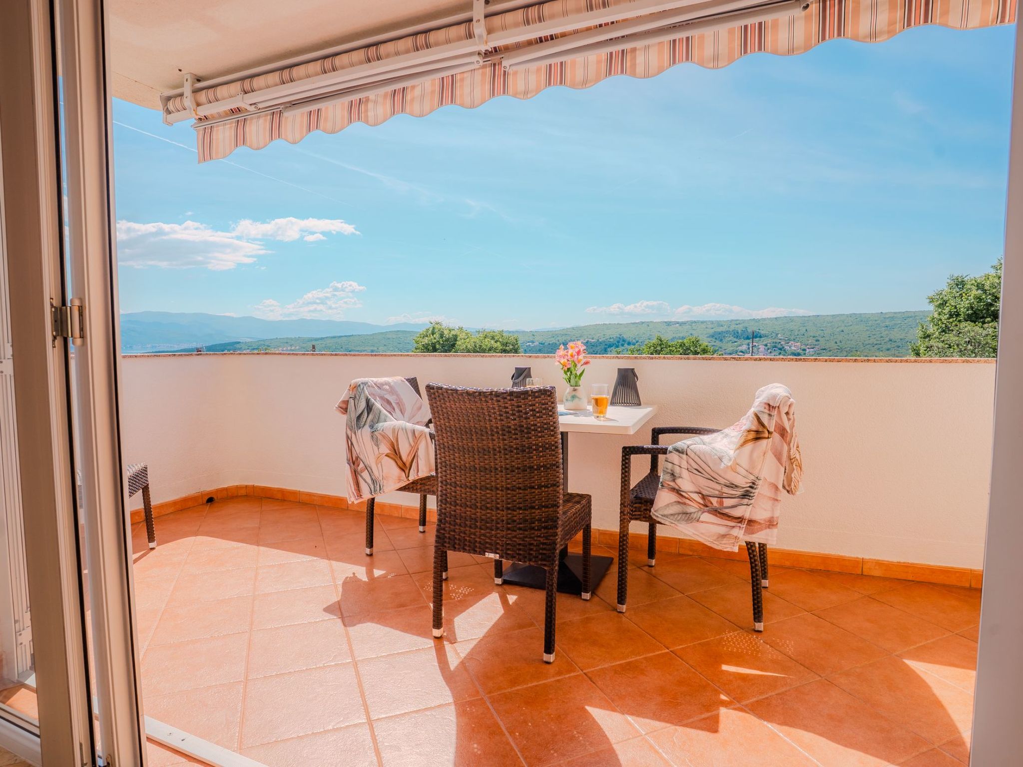 Wohnung Nr. 4 mit atemberaubendem Meerblick