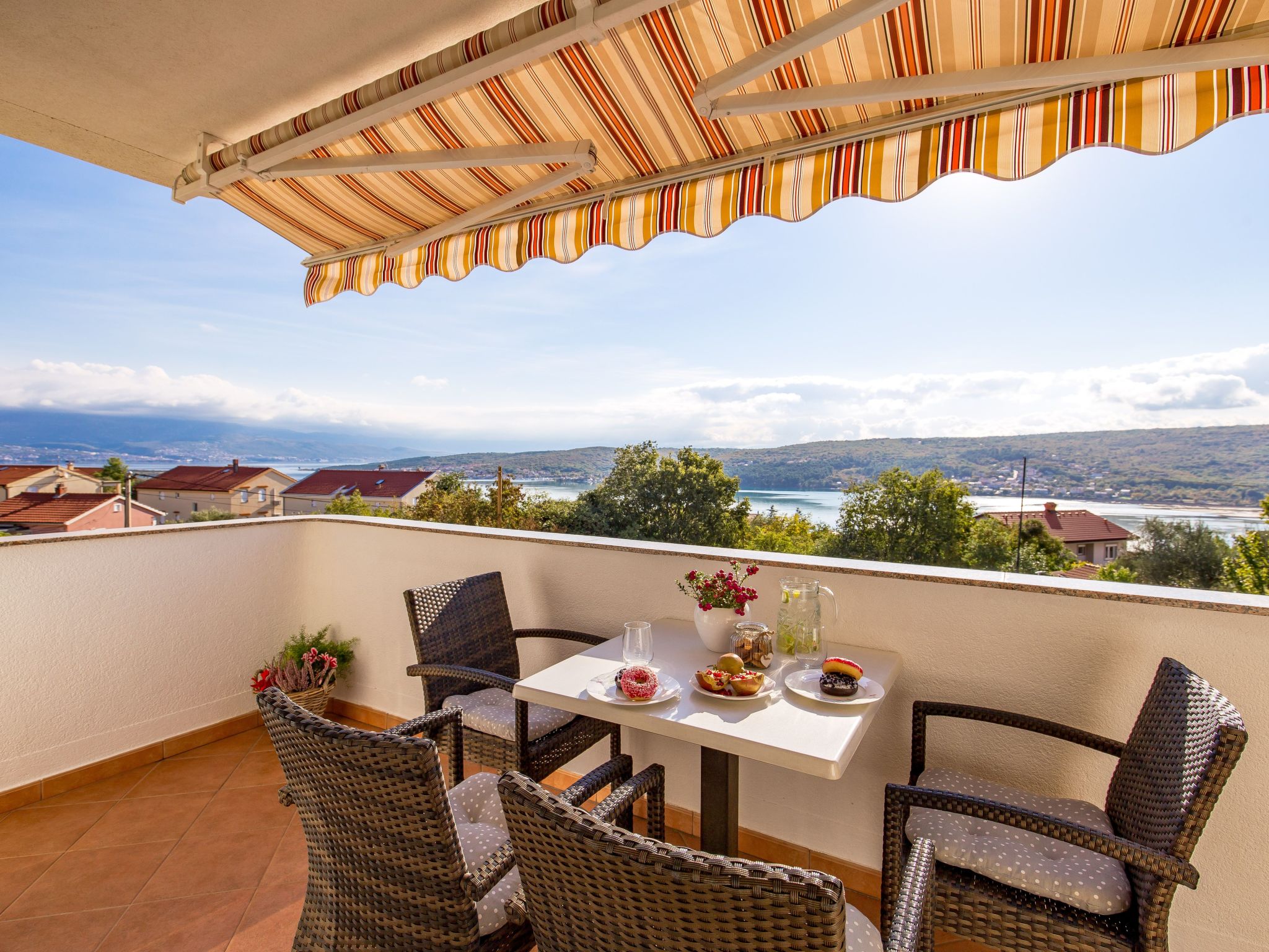 Wohnung Nr. 4 mit atemberaubendem Meerblick-Dehors