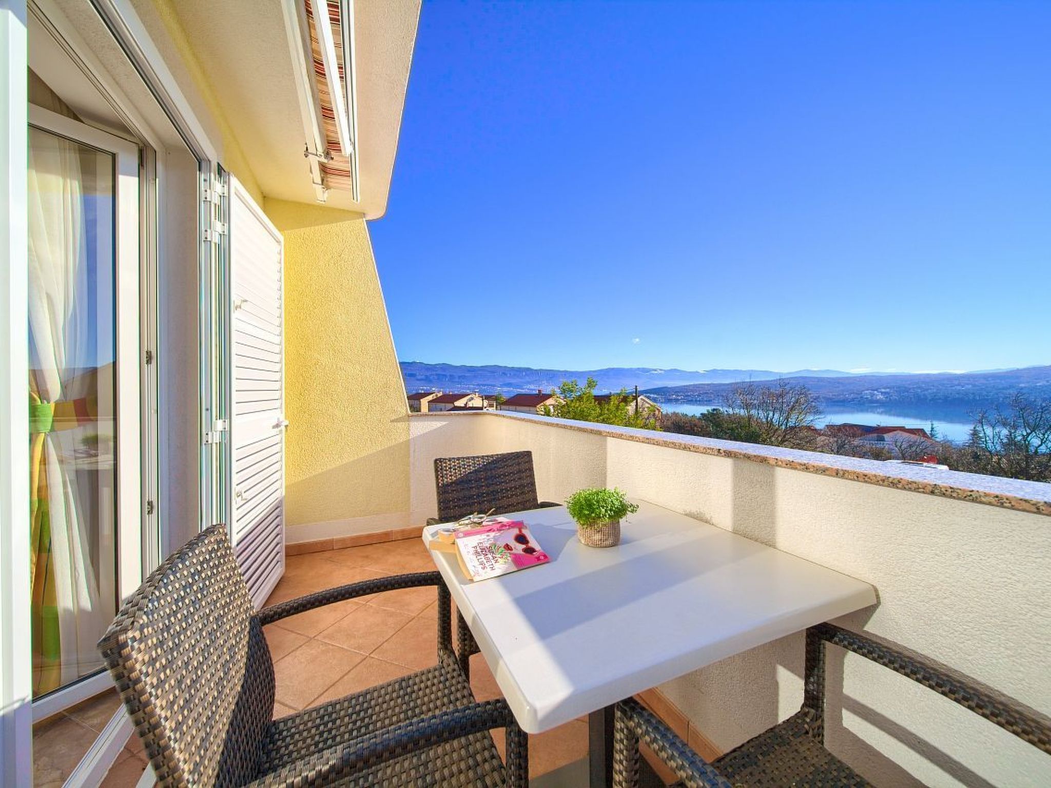 Wohnung Nr. 4 mit atemberaubendem Meerblick-Image-tags.info