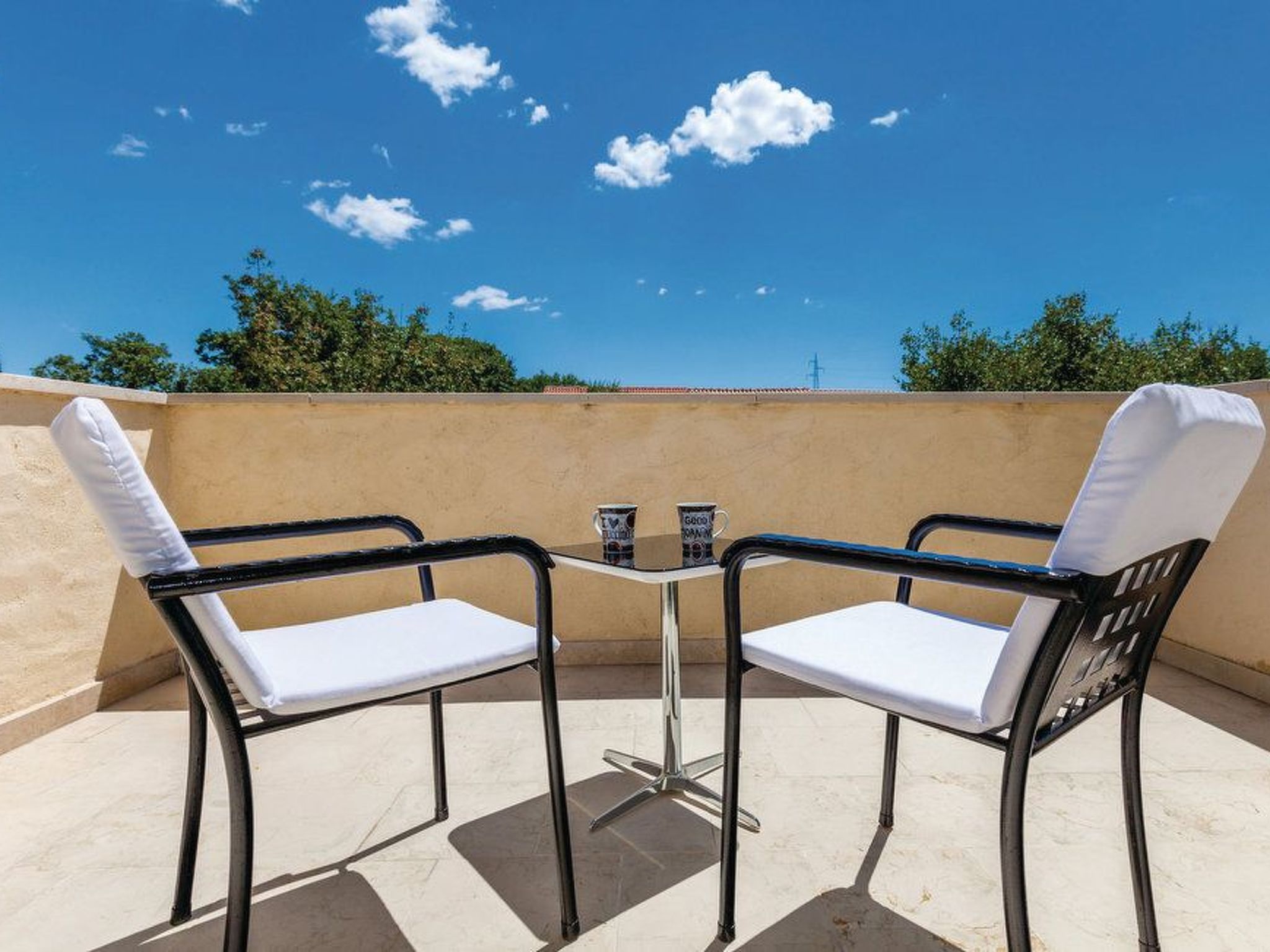 Geräumige, topmoderne Ferienvilla mit eigenem Pool-Buiten