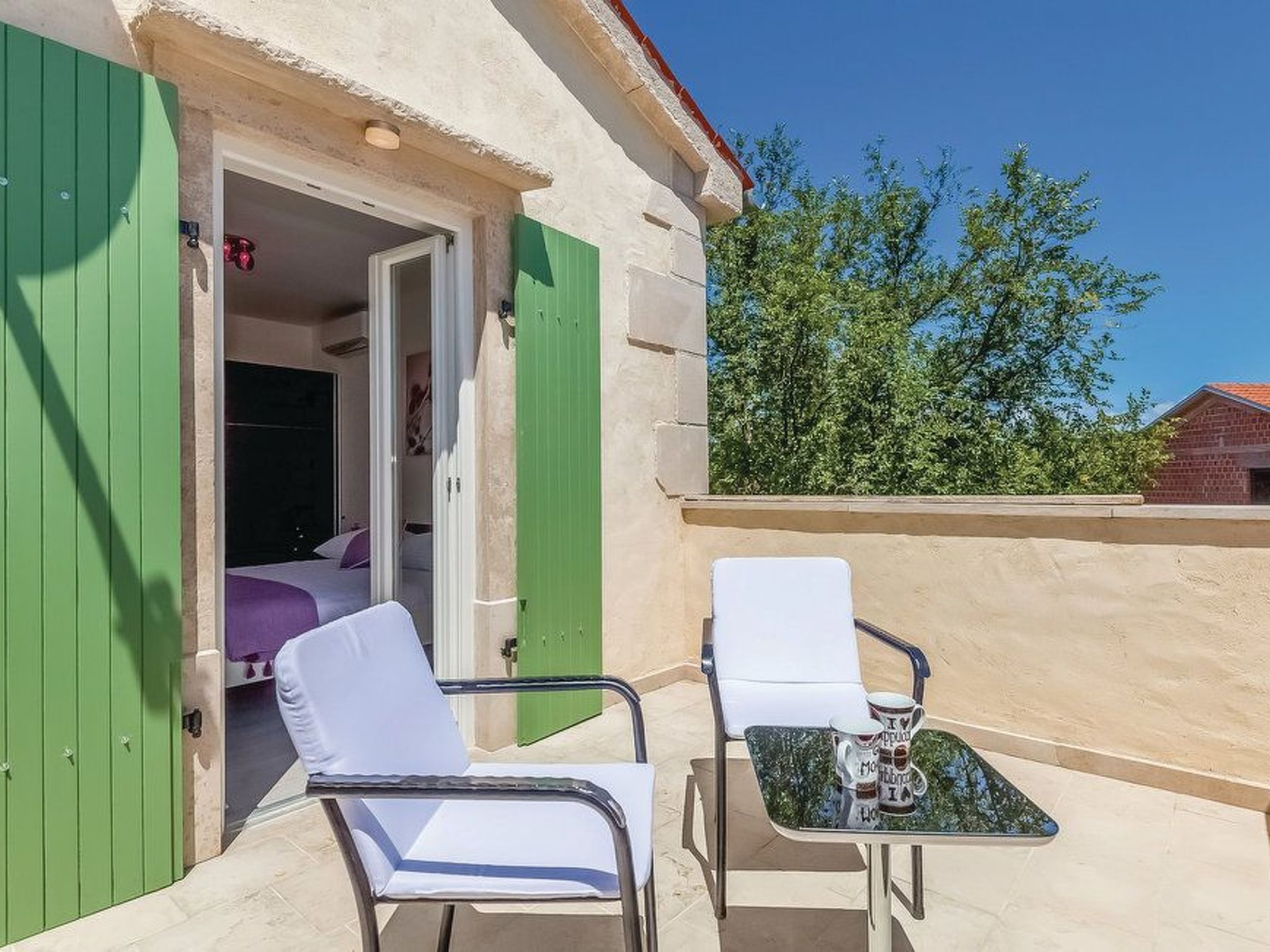 Geräumige, topmoderne Ferienvilla mit eigenem Pool-Buiten