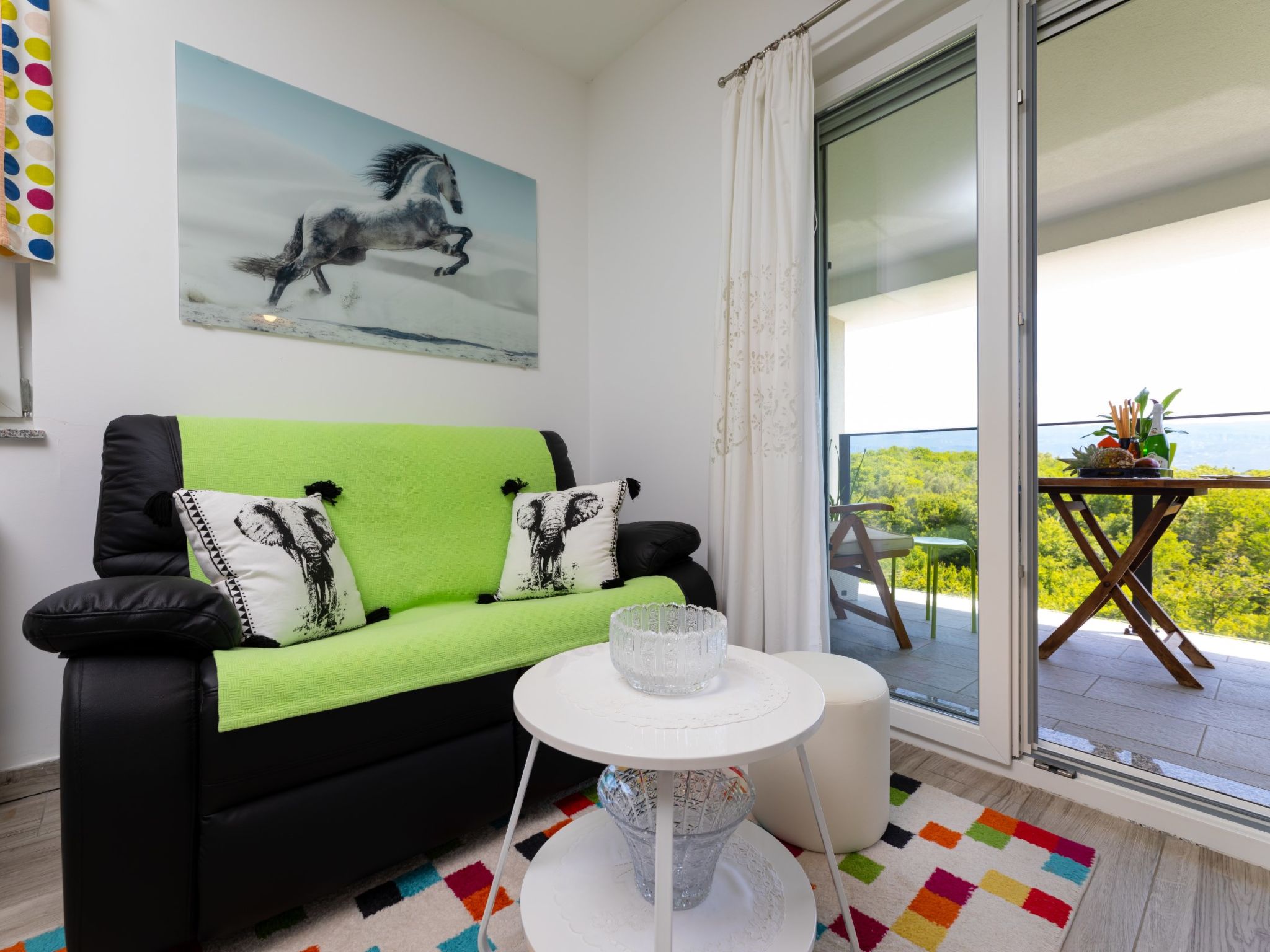 Apartment Gracia — Living Room (3 of 12)