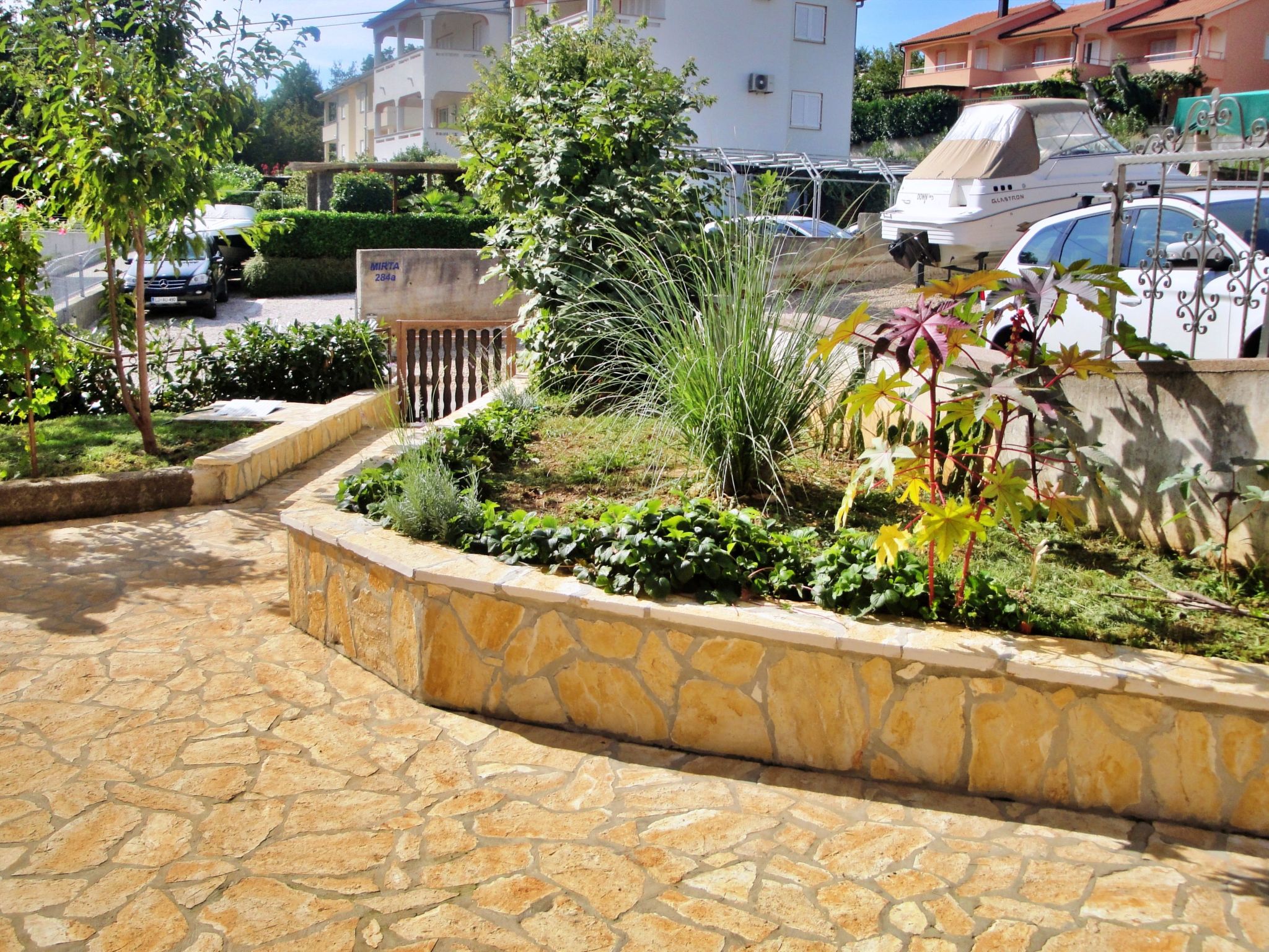 Apartment Nidisa-Dedans