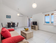Appartement Romana: 200m van zee met zwembad in Šilo, Krk - thumbnail 6