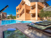 Appartement Romana: 200m van zee met zwembad in Šilo, Krk - thumbnail 5