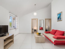 Appartement Romana: 200m van zee met zwembad in Šilo, Krk - thumbnail 3