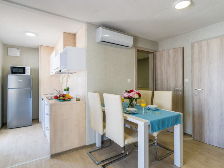 Search and Stay destination Šilo, Primorsko-goranska županija - Croatia from AU$ 185. Seaside mobile home