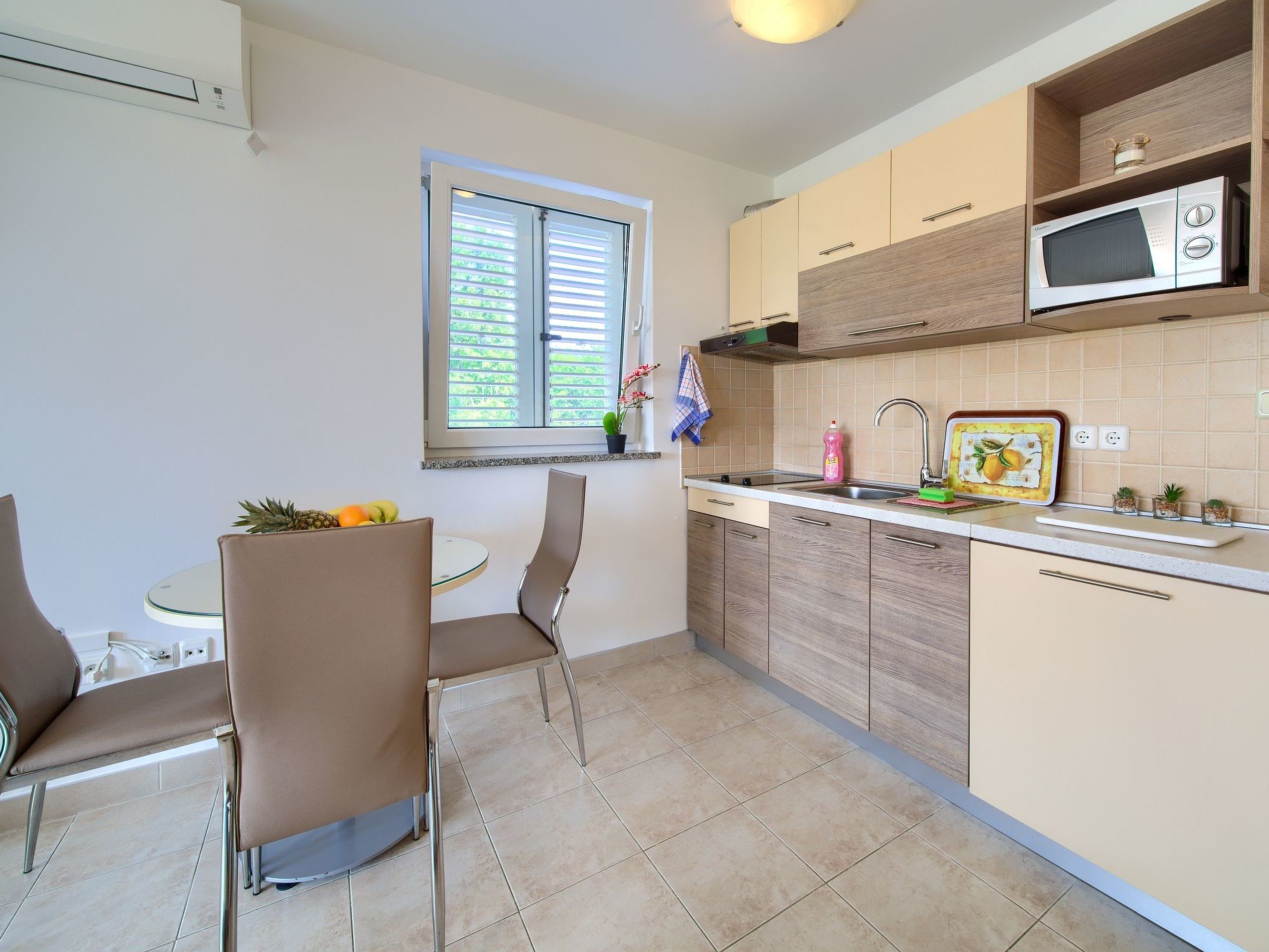 Studio-Apartment A4 im ersten Stock-Image-tags.info