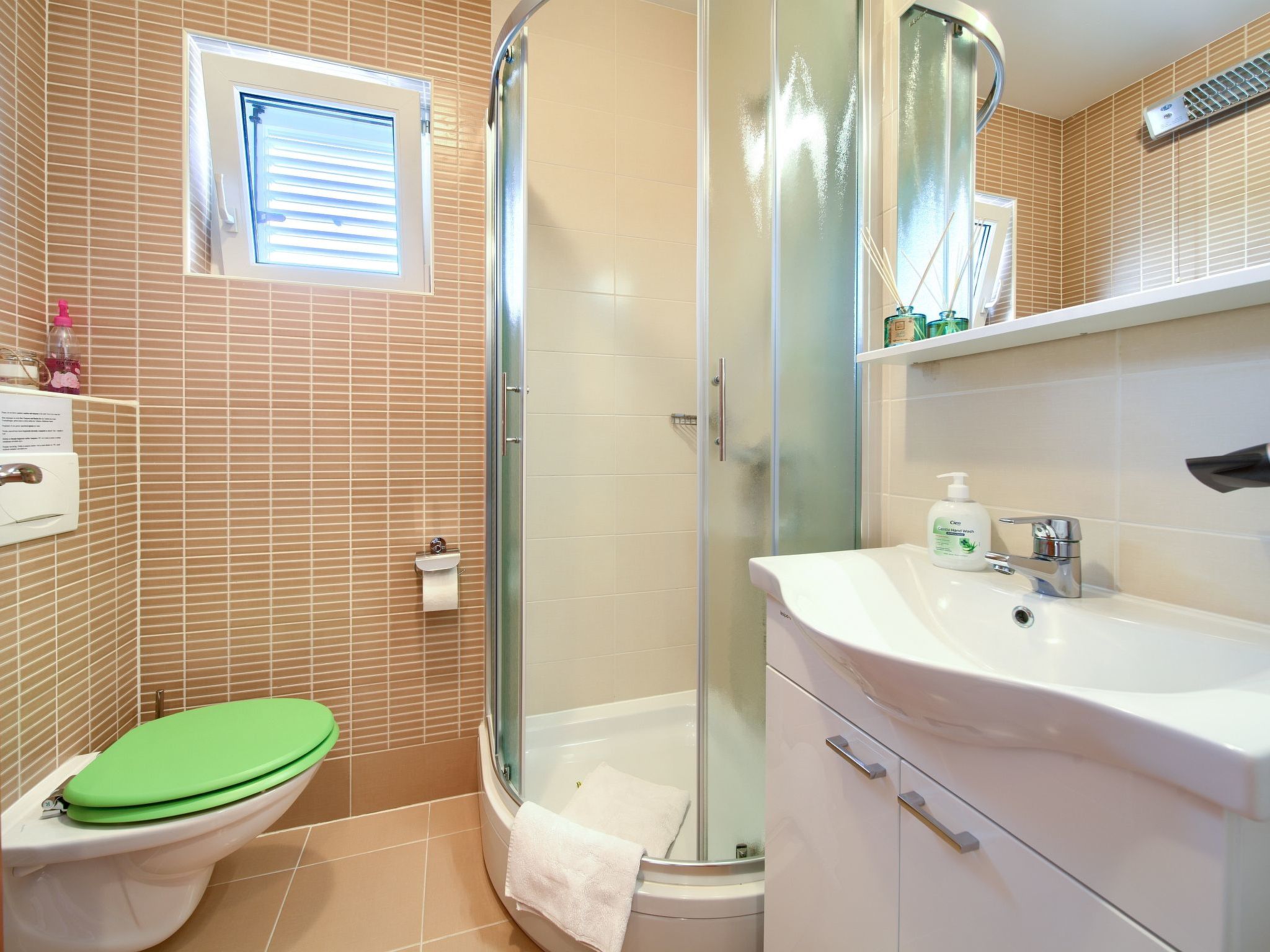 Studio Apartment A2 mit Panoramablick-Image-tags.info