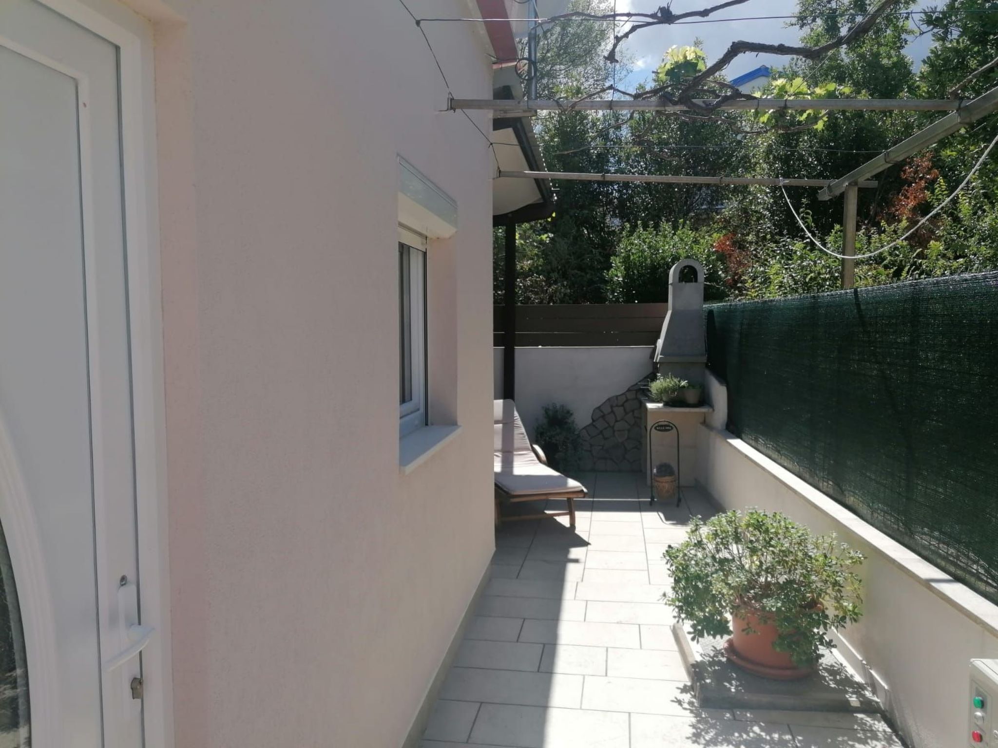 Strandnahes kleines Ferienhaus mit Terrasse