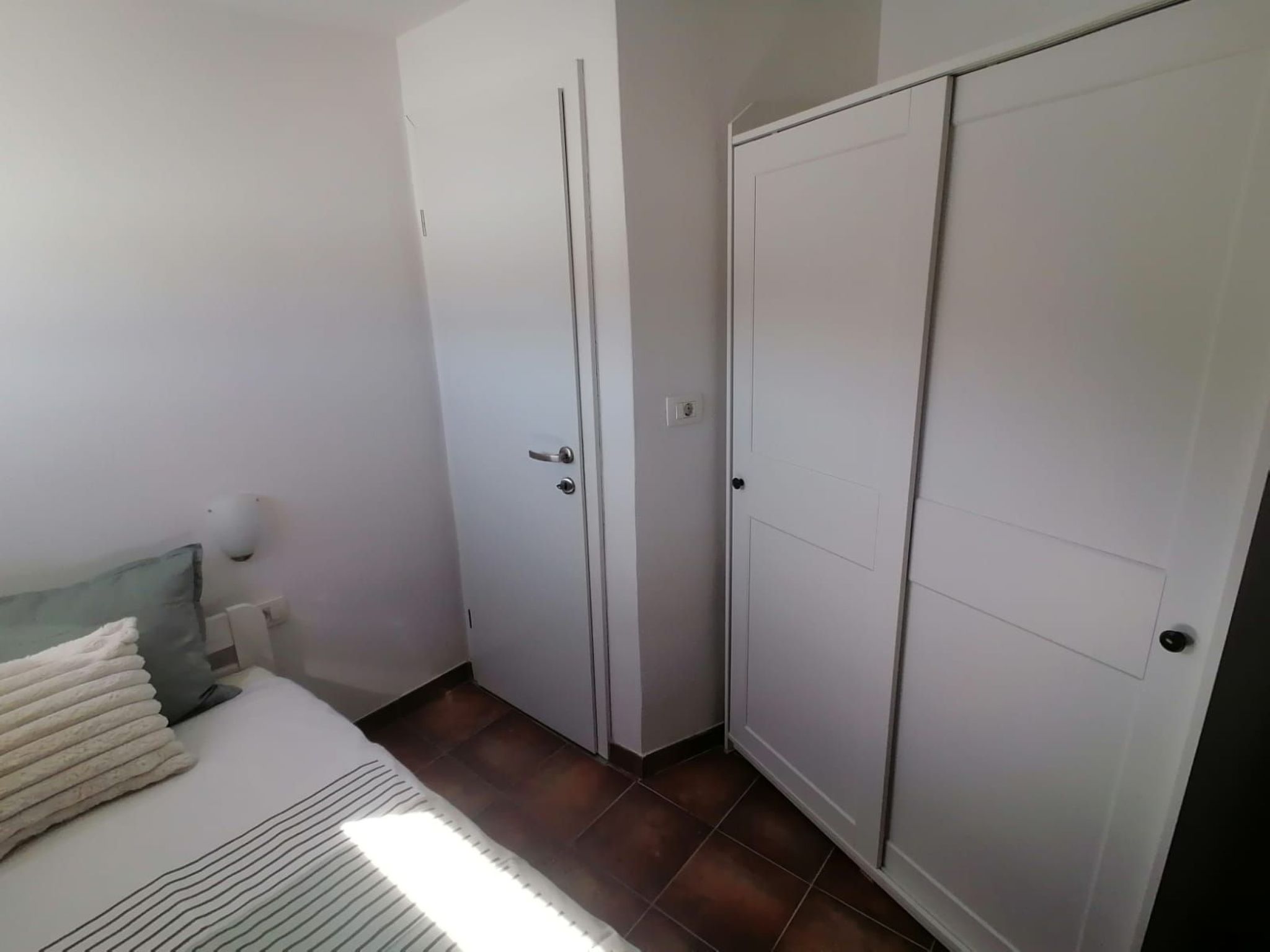 Strandnahes kleines Ferienhaus mit Terrasse-Image-tags.info