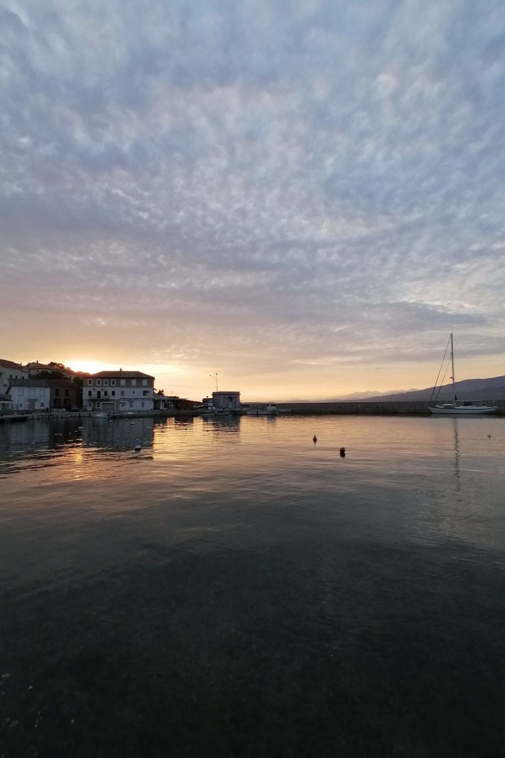 Strandnahes kleines Ferienhaus mit Terrasse-Image-tags.info
