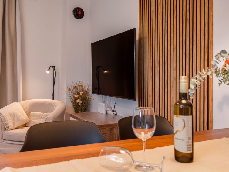 Appartement op 450m van de zee in Šilo, Krk in Silo