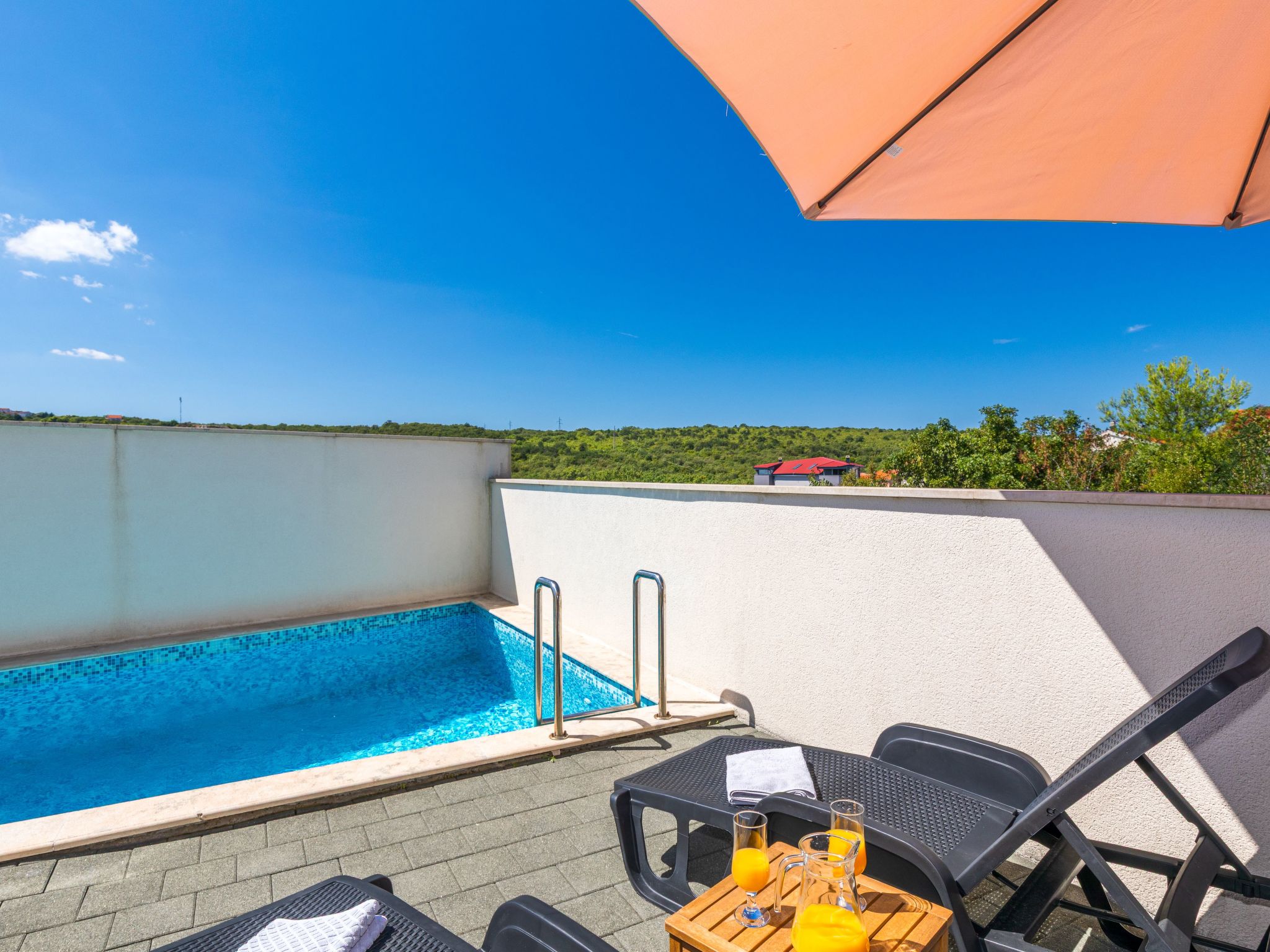 Wohnung mit Gemeinschaftspool-Image-tags.info