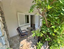 Vrijstaand appartement Zlatica vlakbij zee in Šilo, Krk - thumbnail 2