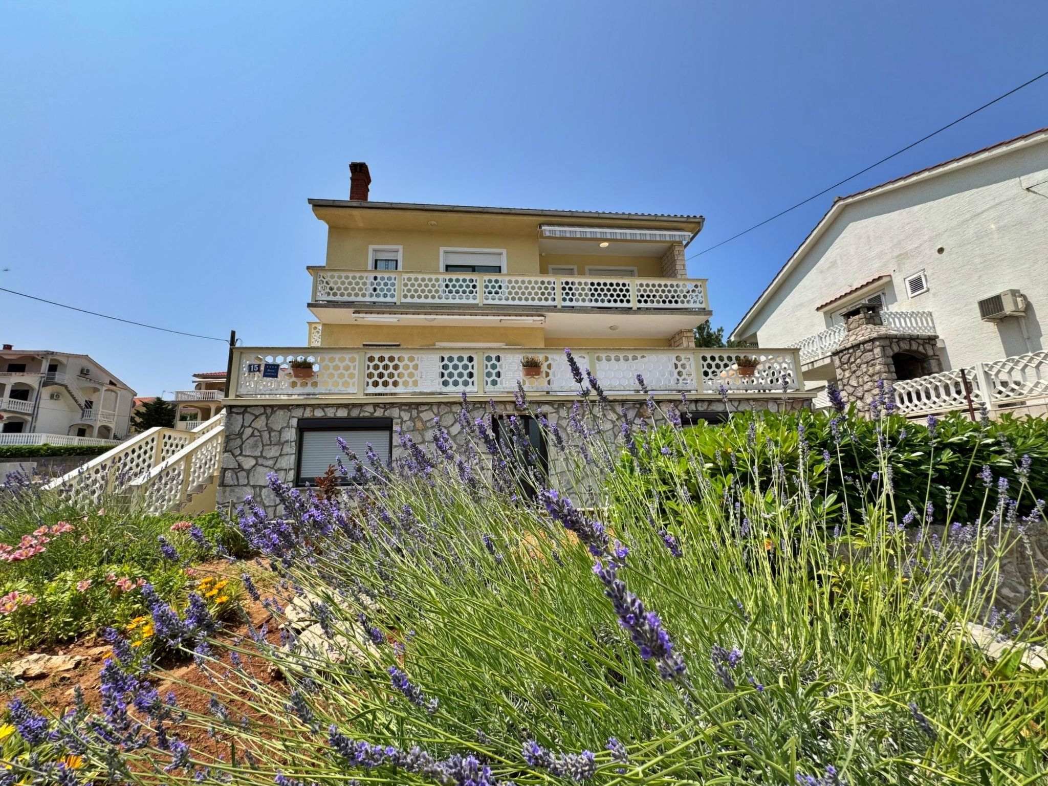 Apartment Rozi-Binnen