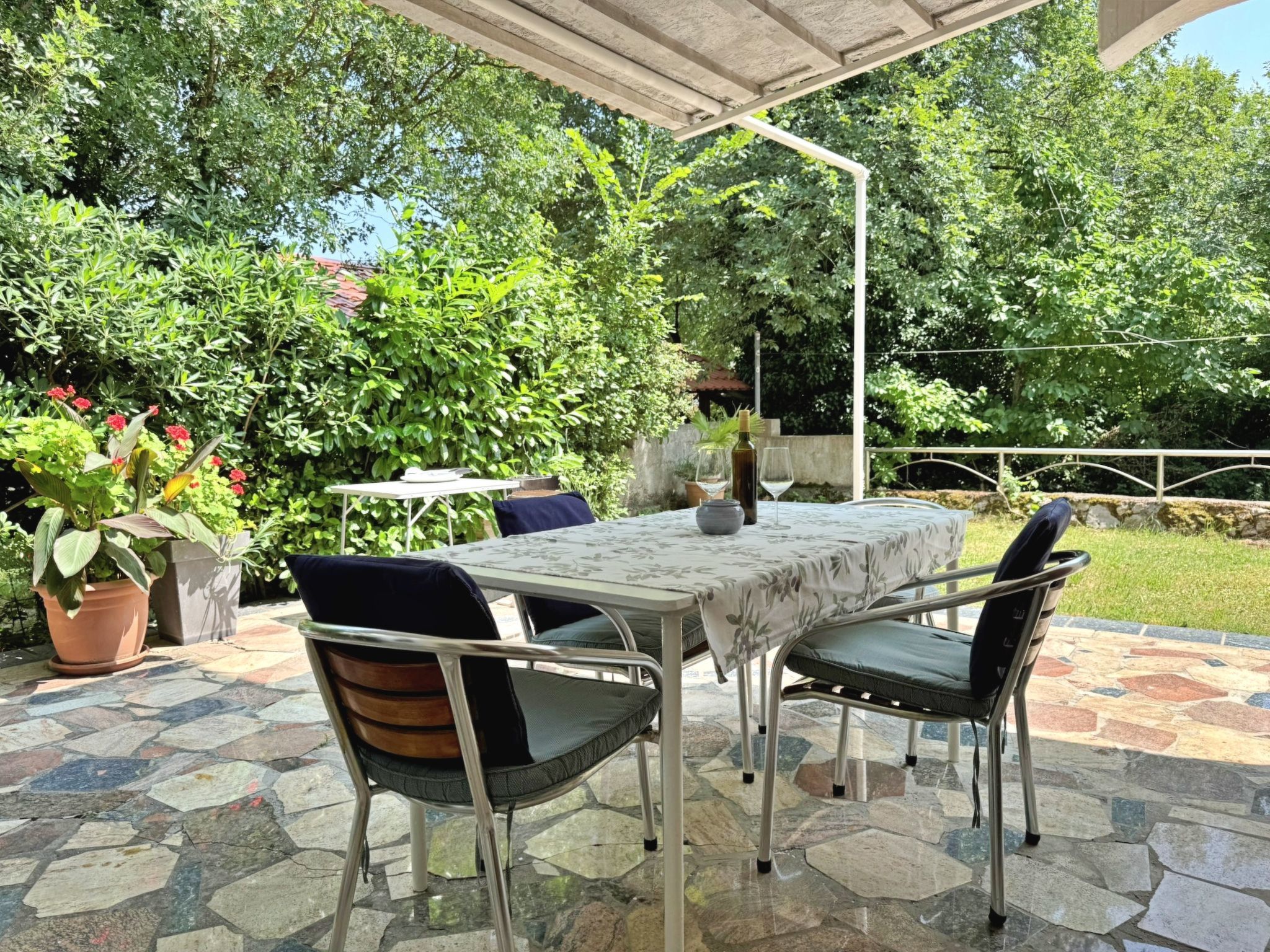 Apartment Srdoc-Binnen