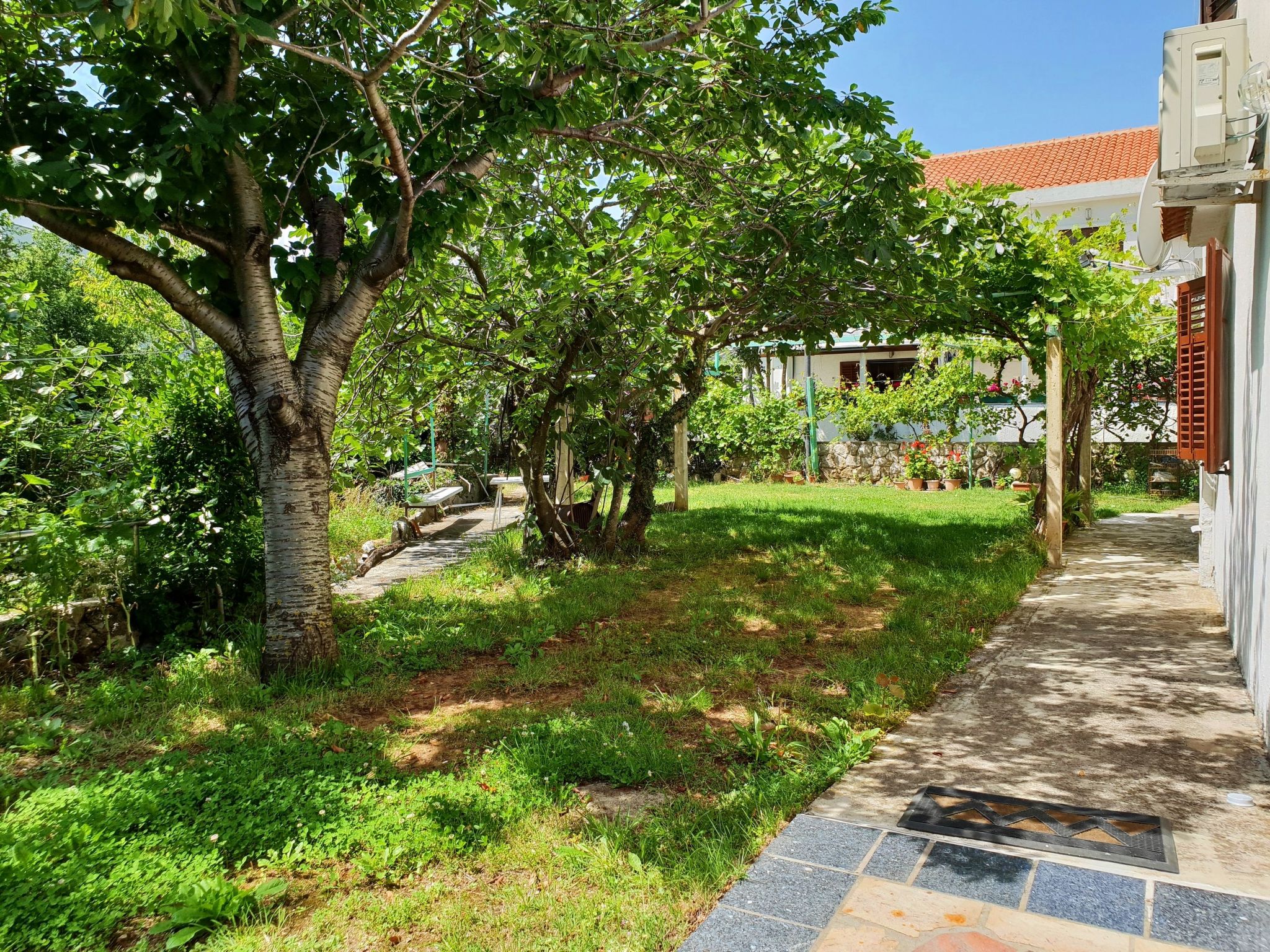 Apartment Srdoc-Binnen