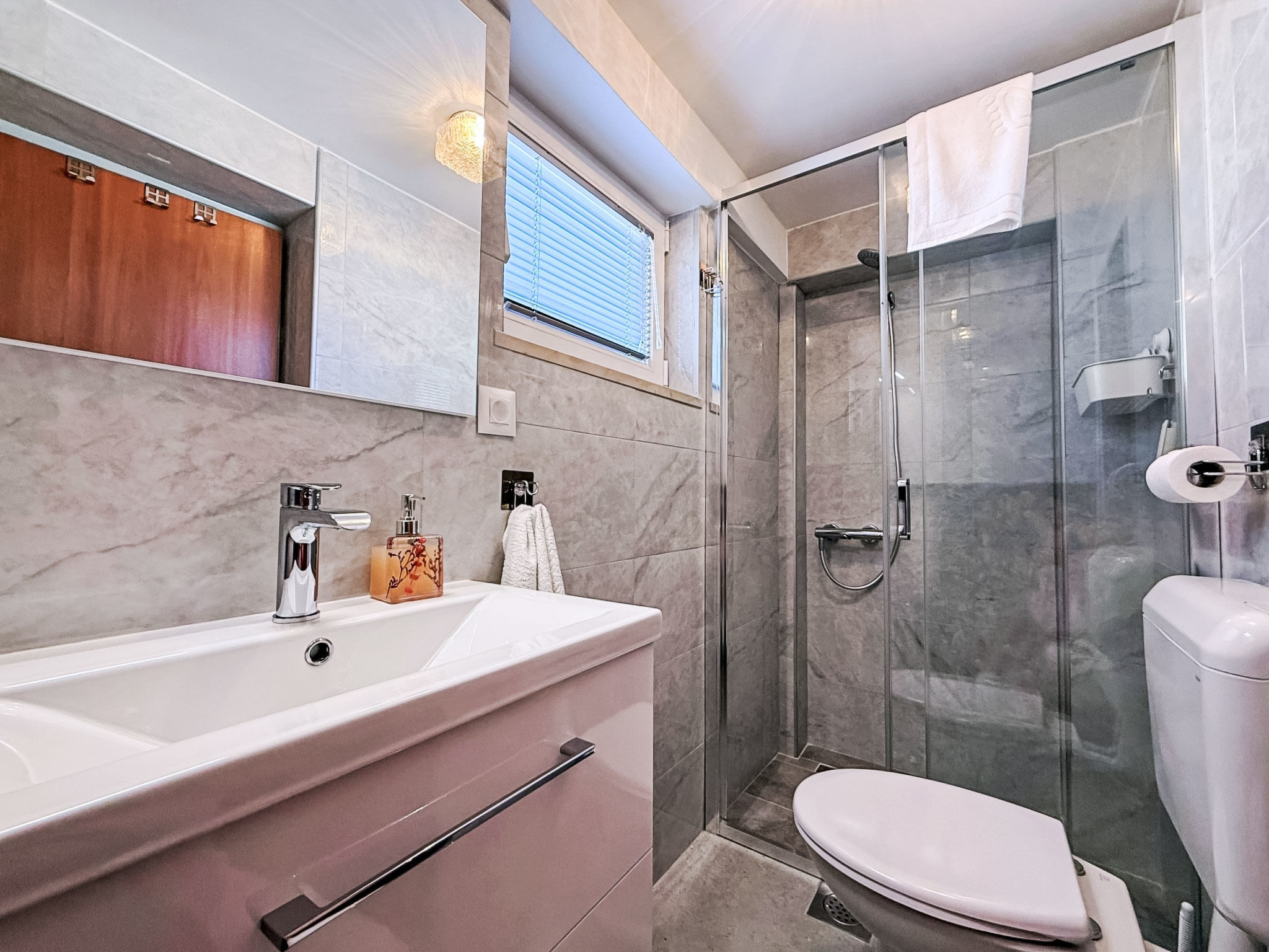 Appartement Apartment Beakovic – Salle de bains, photo 12 sur 39