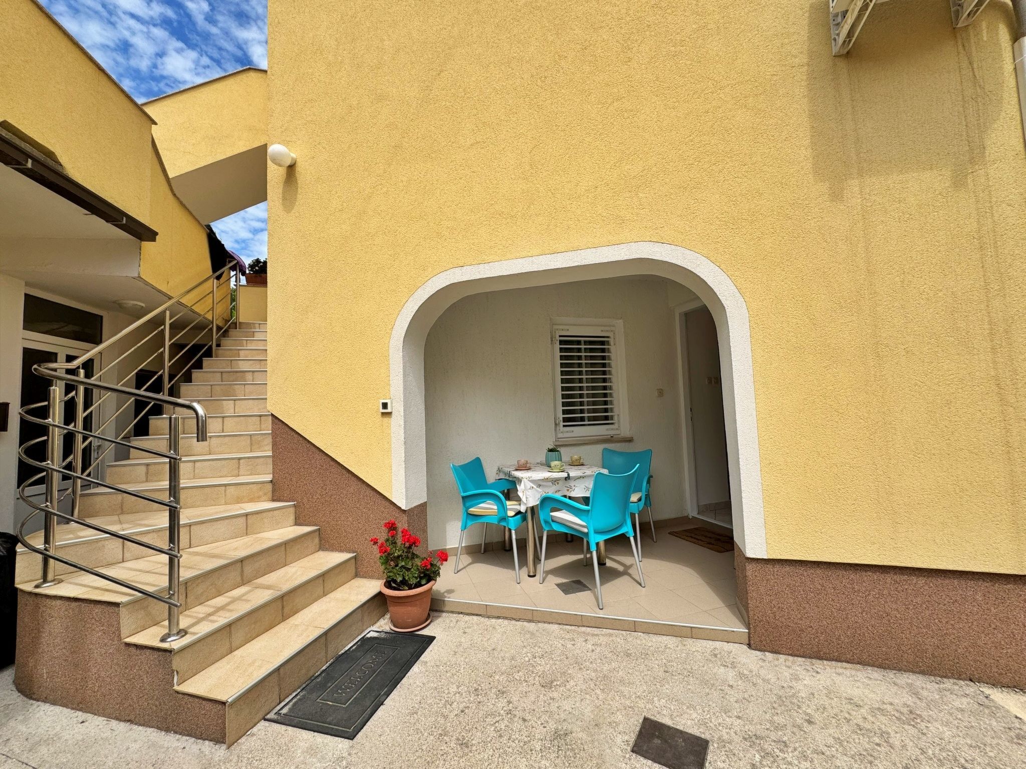 Apartment Car-Drinnen