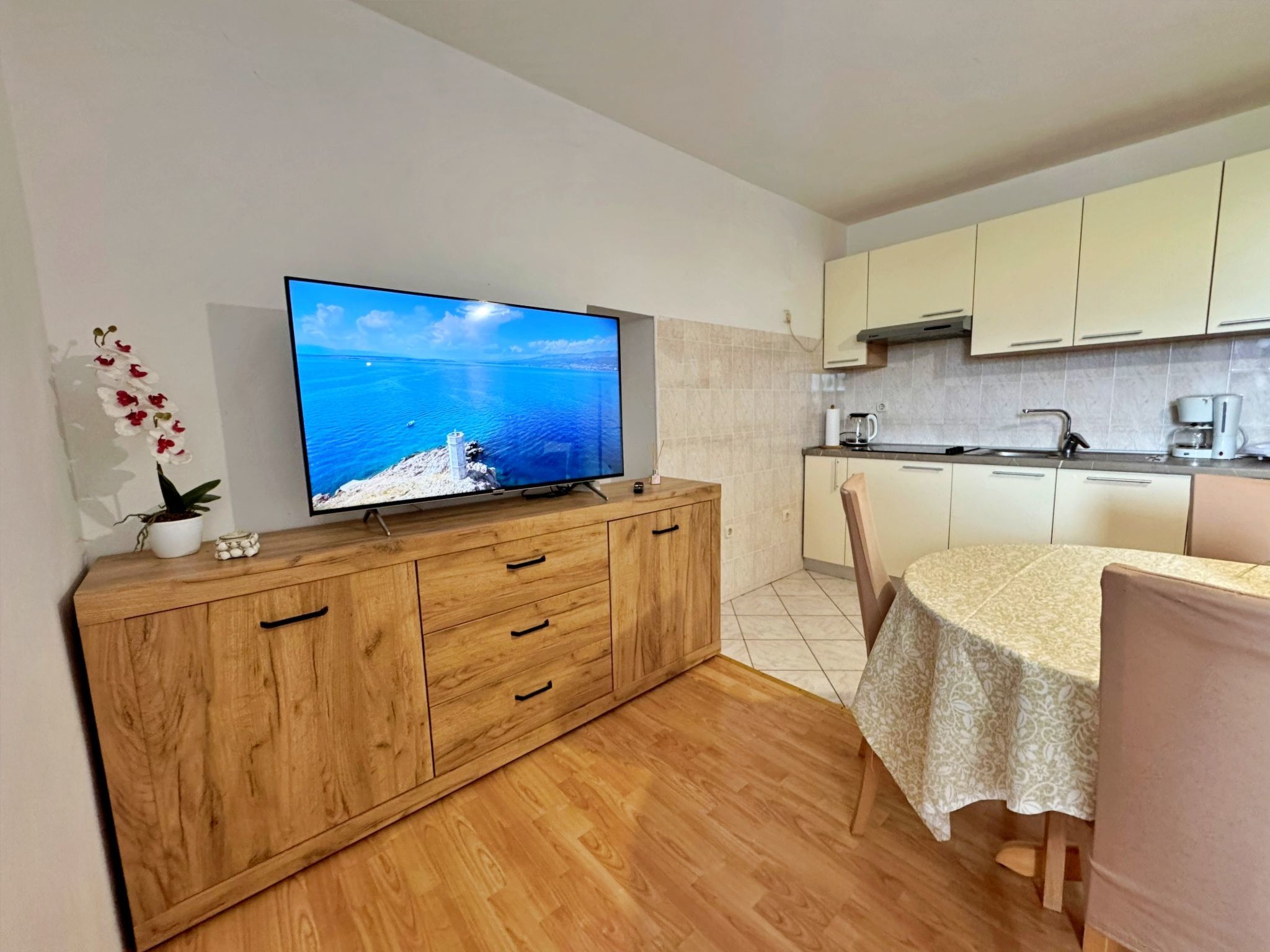 Apartment Car-Drinnen