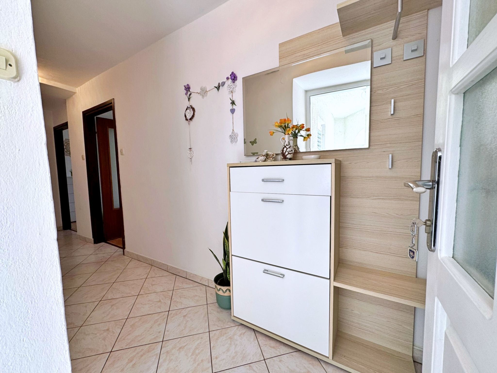 Apartment Car-Drinnen