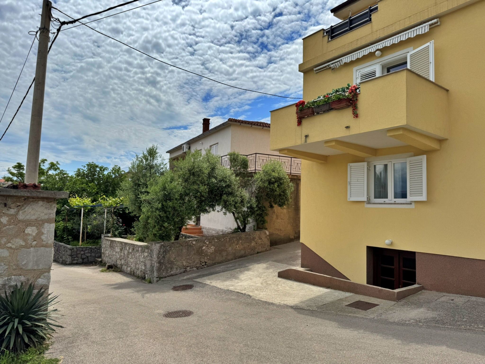 Apartment Car-Drinnen